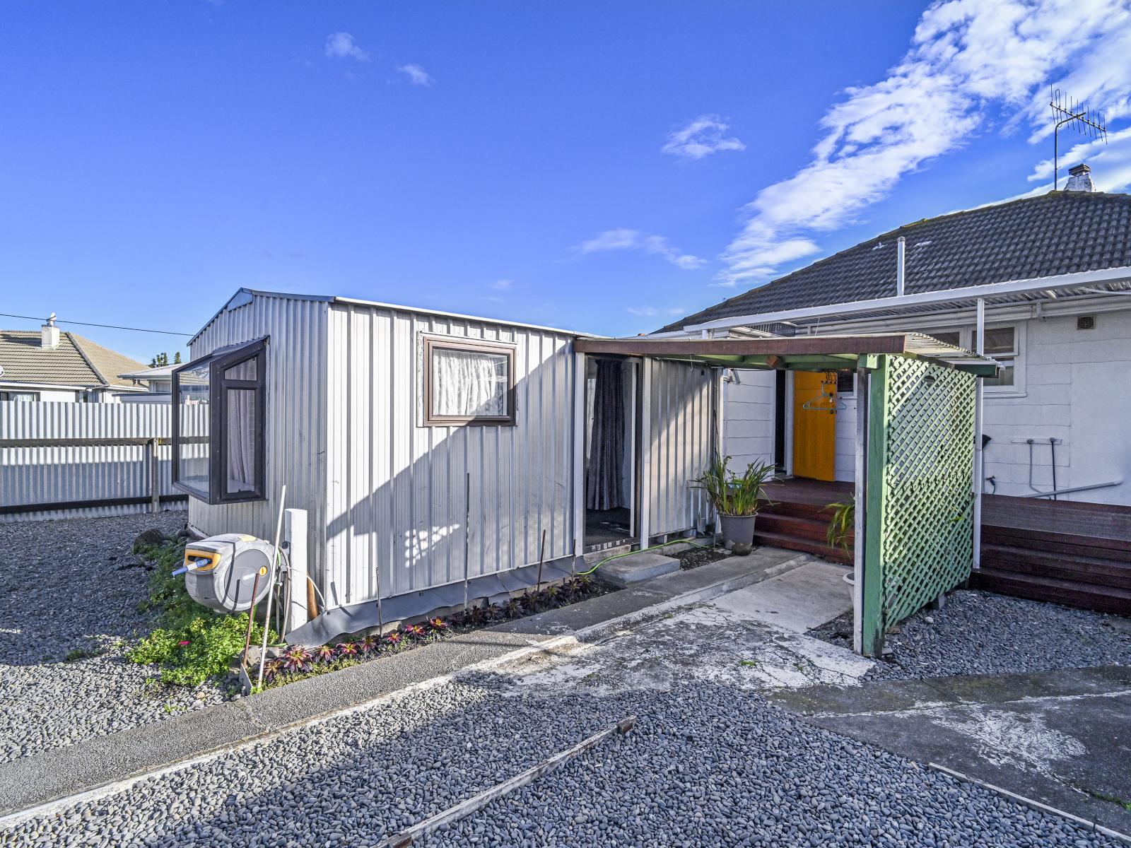 407 Montgomery Street, Raureka