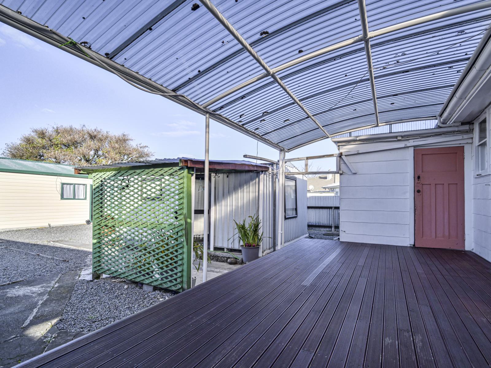 407 Montgomery Street, Raureka