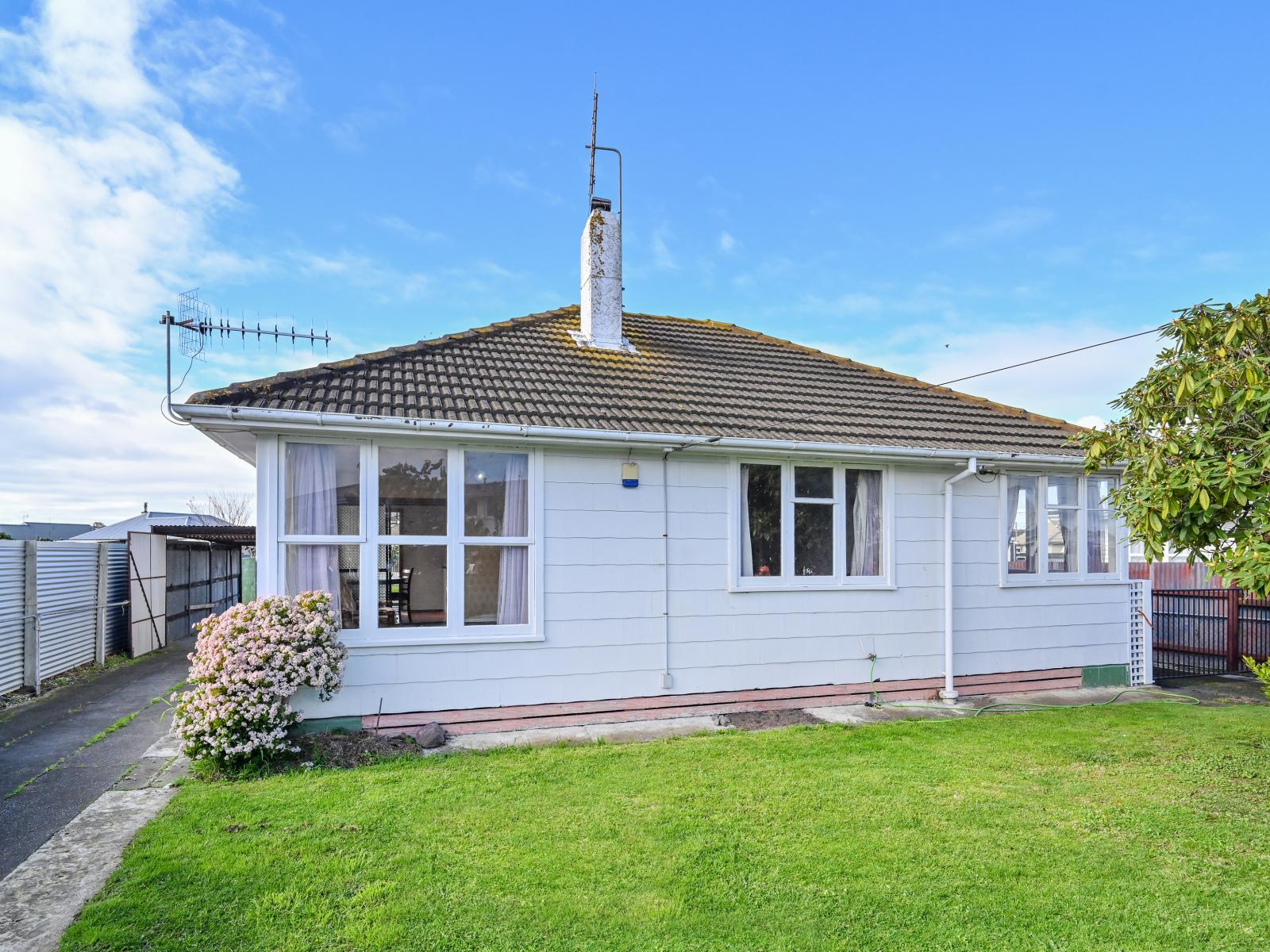 407 Montgomery Street, Raureka