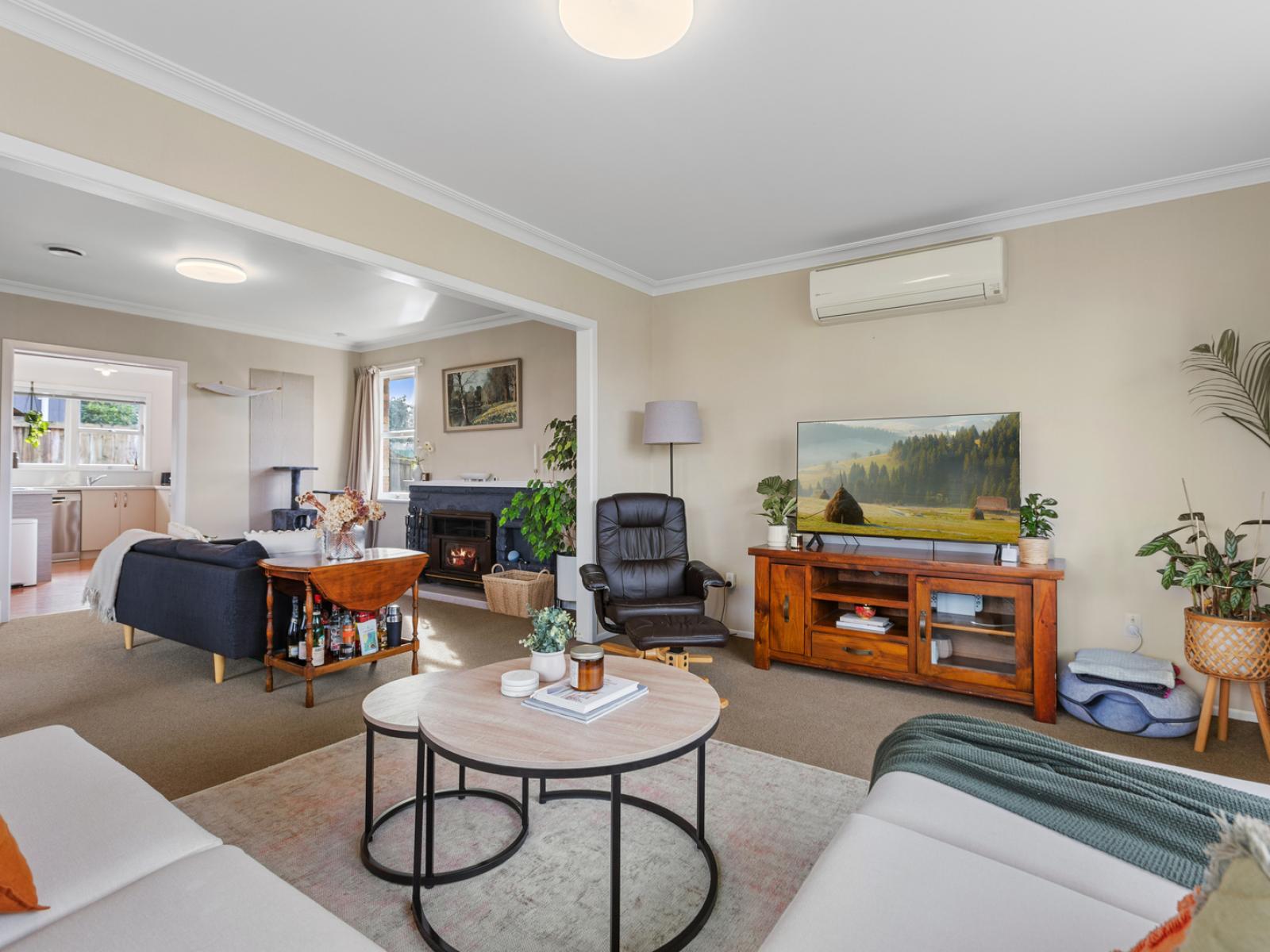1 The Drive, Brookfield