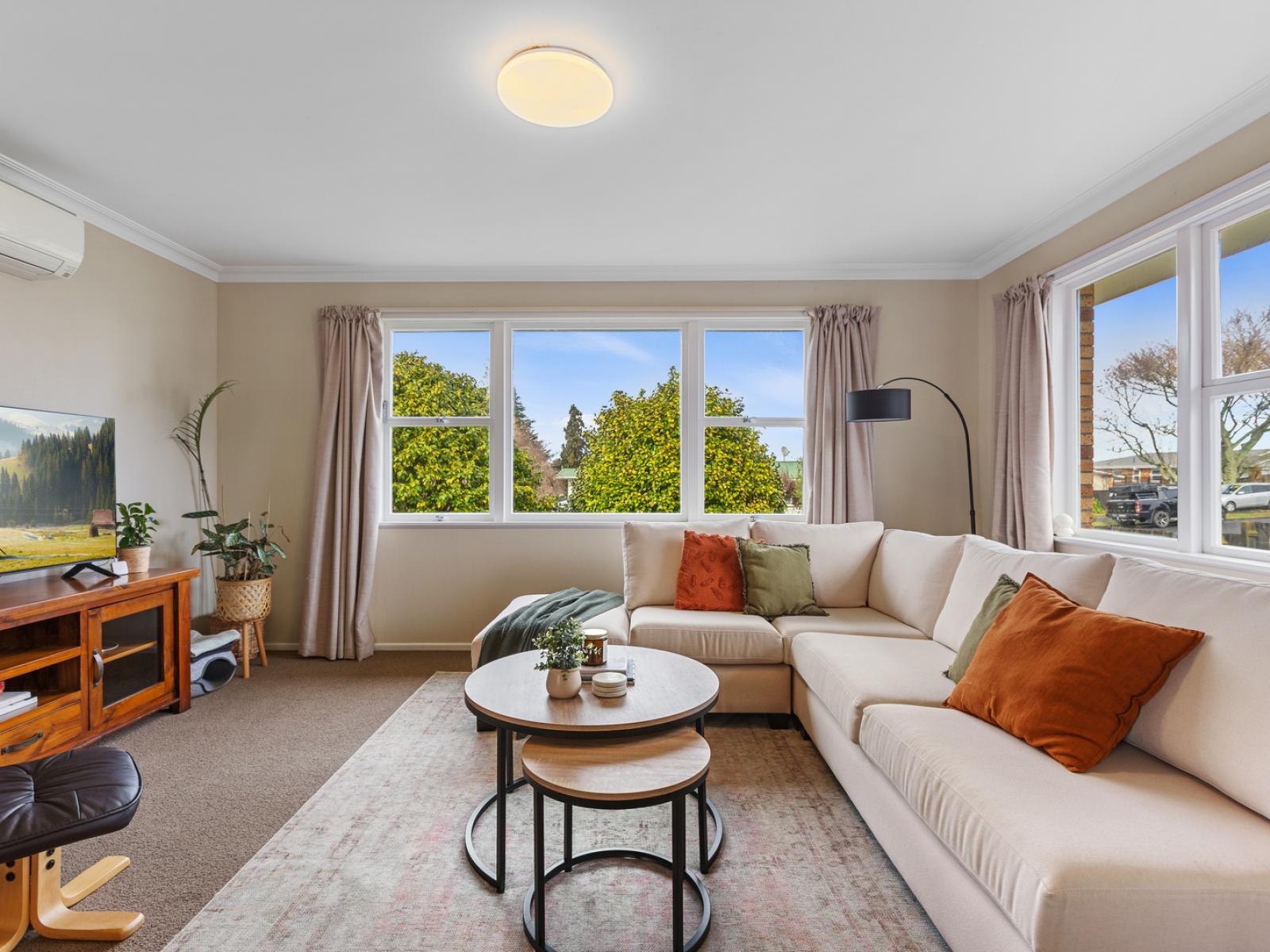 1 The Drive, Brookfield