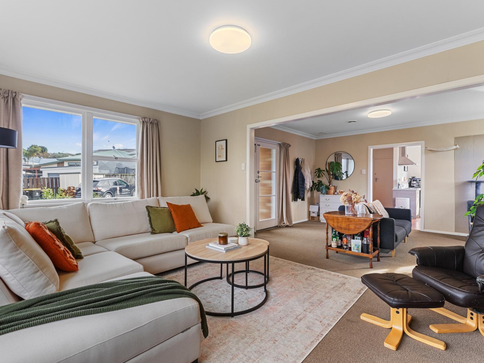 1 The Drive, Brookfield
