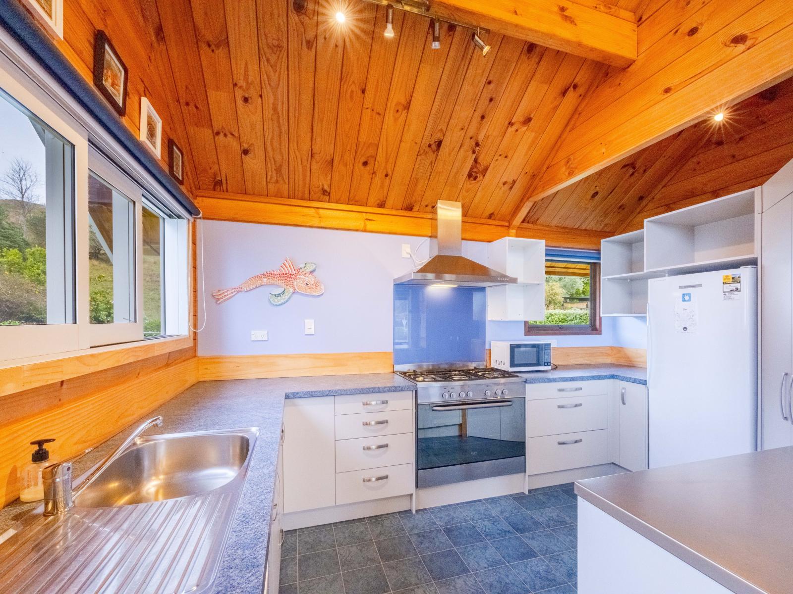 3432 Pourerere Beach Road, Pourerere Beach
