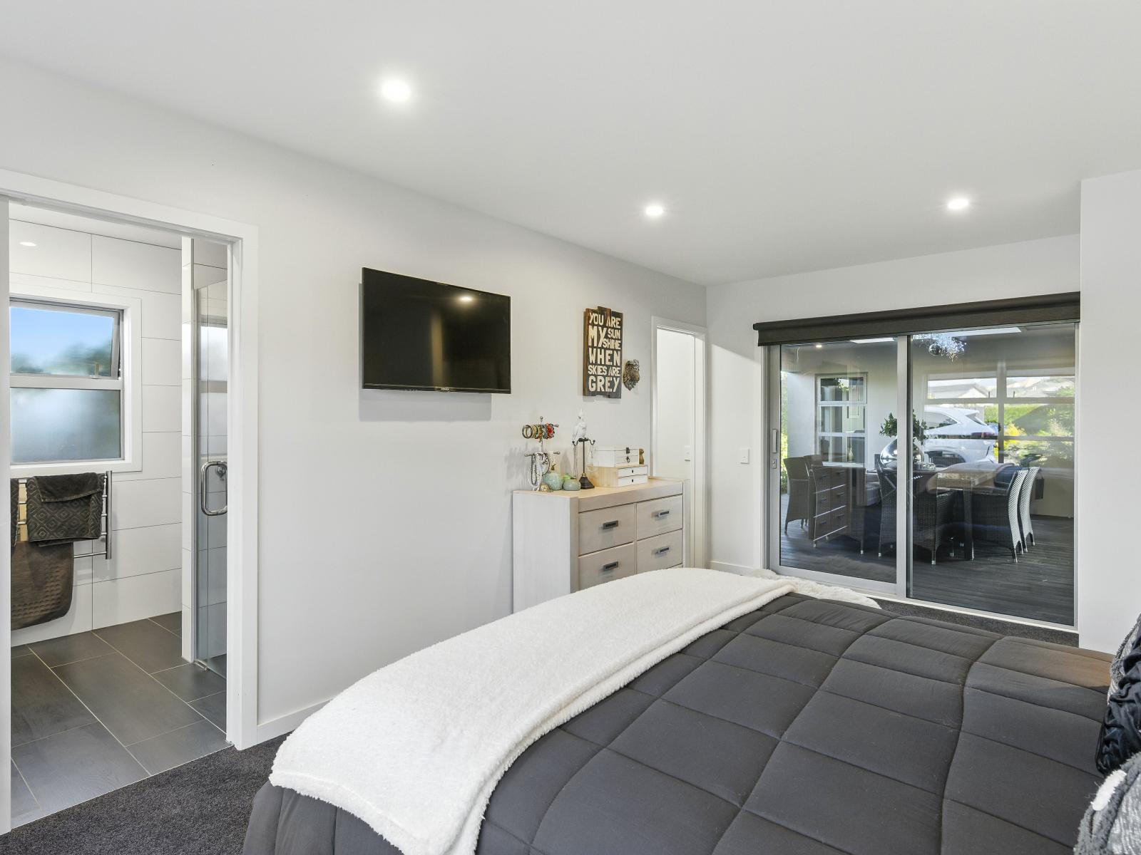 22 Taranui Way, Paraparaumu Beach