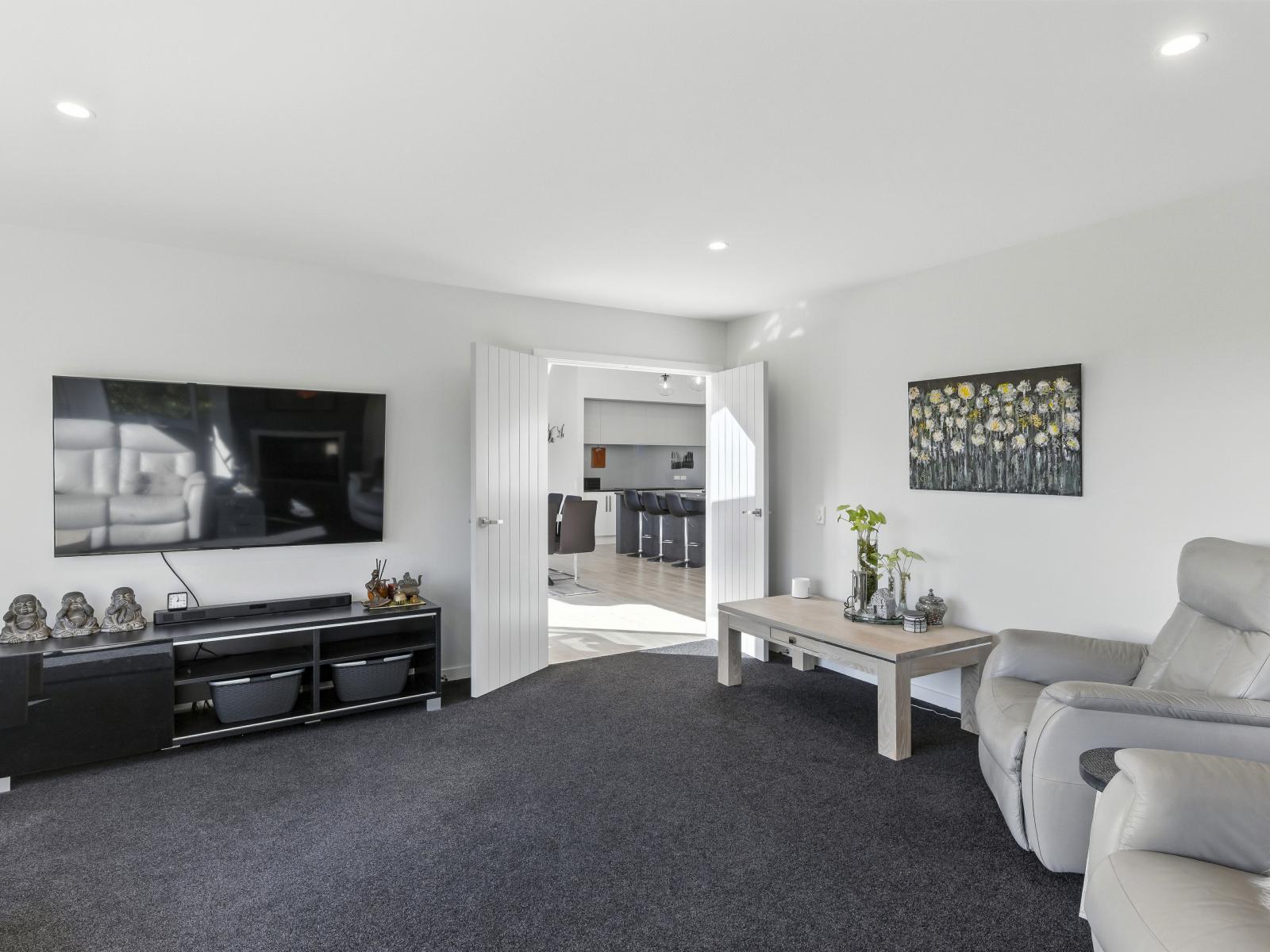 22 Taranui Way, Paraparaumu Beach