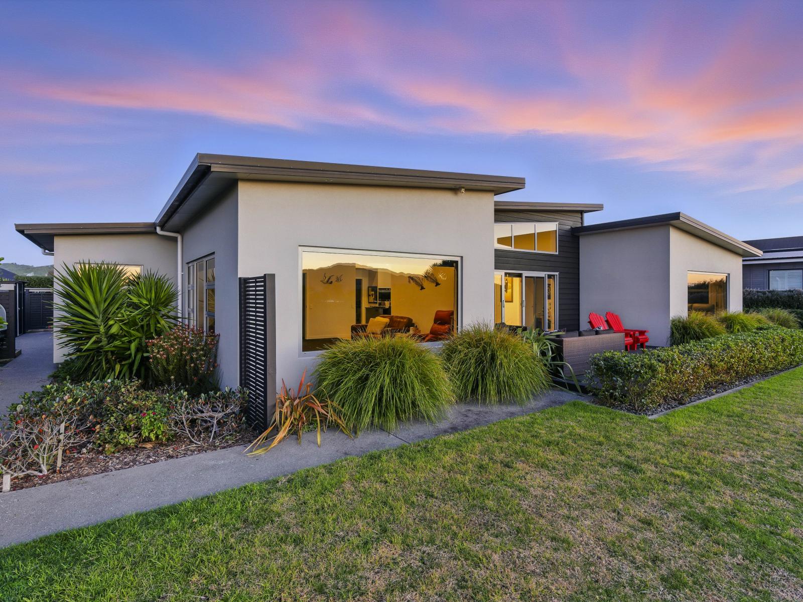 22 Taranui Way, Paraparaumu Beach