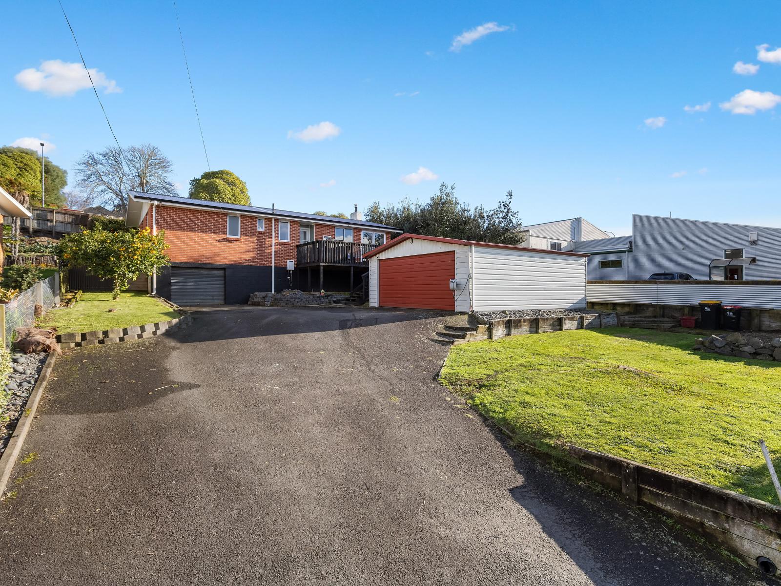 1 Bear Street, Tirau