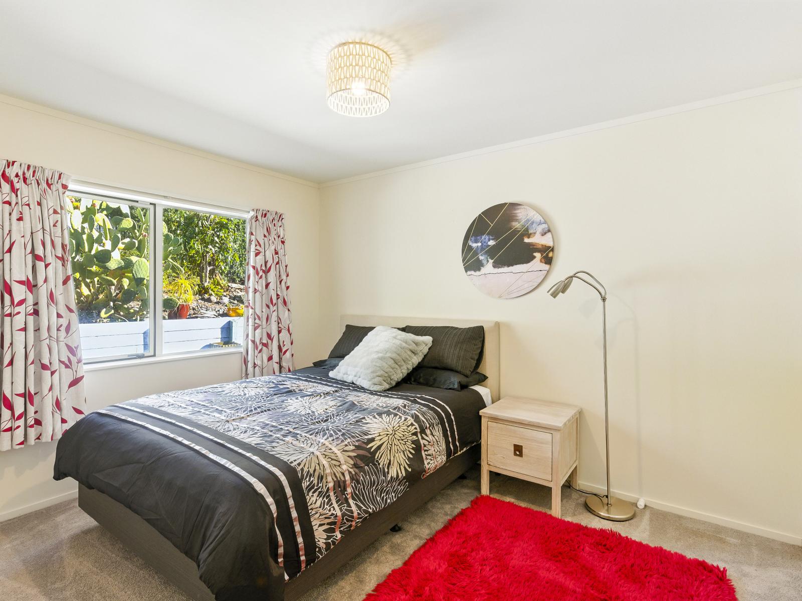 27 Villa Grove, Paraparaumu