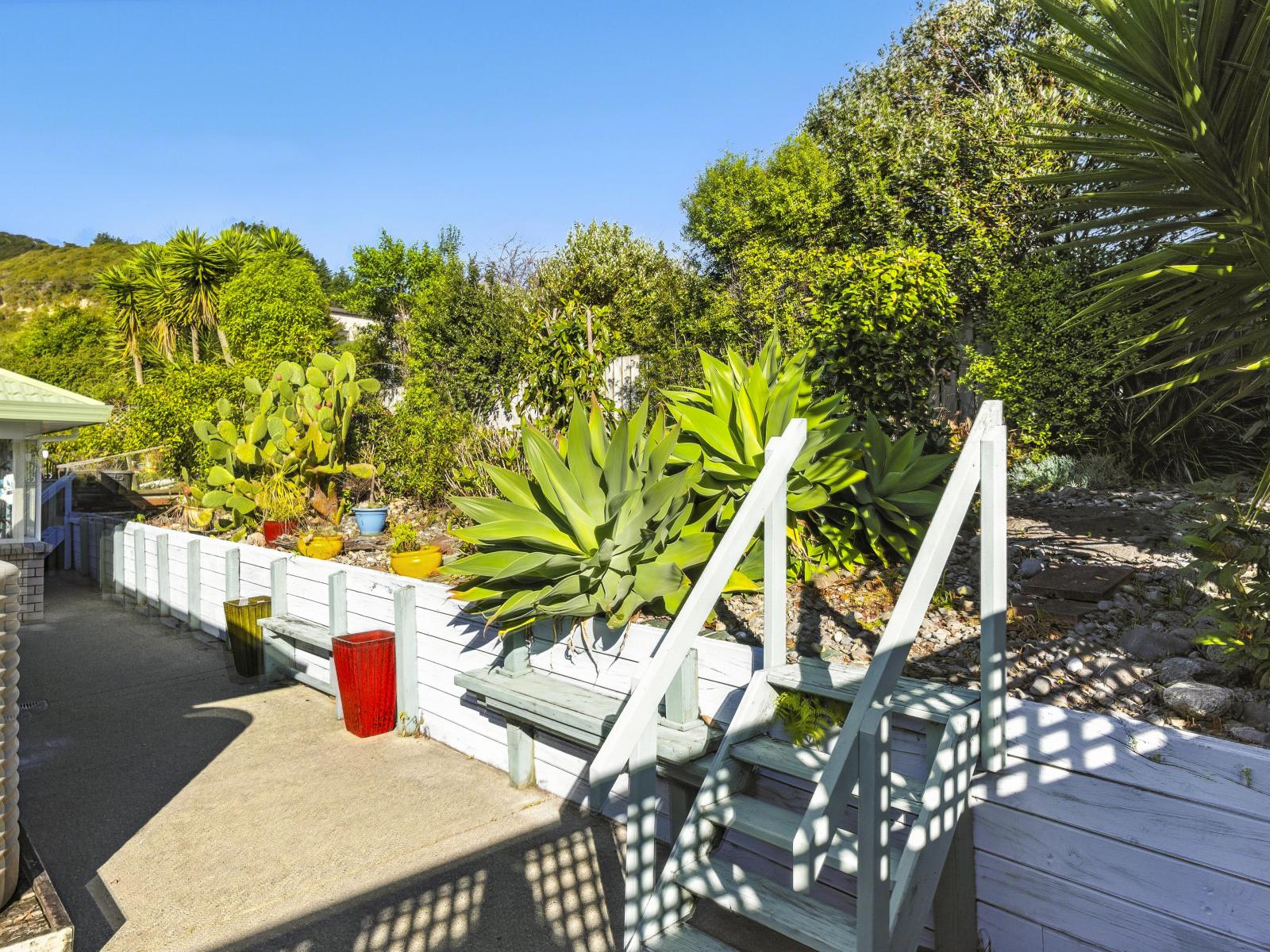 27 Villa Grove, Paraparaumu