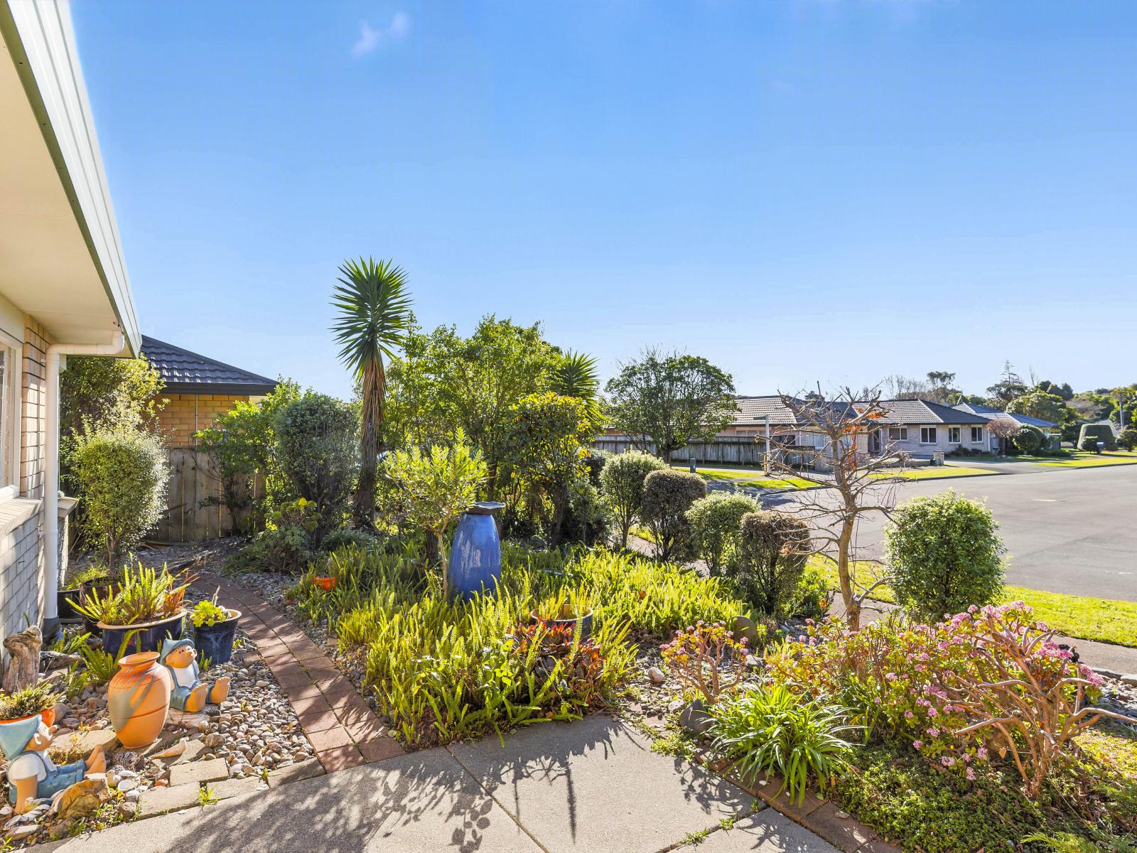 27 Villa Grove, Paraparaumu