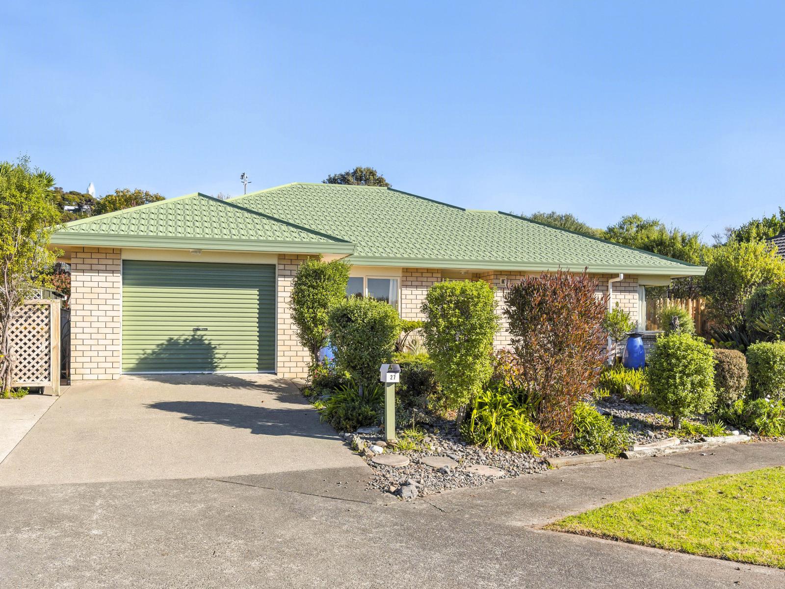 27 Villa Grove, Paraparaumu