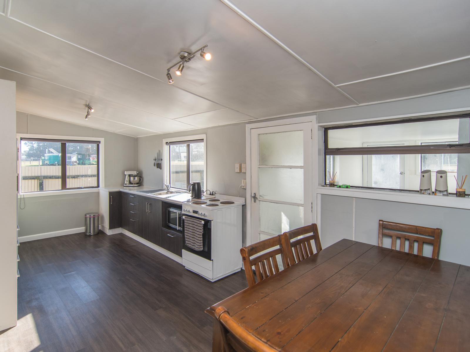 24 Queen Street, Pareora