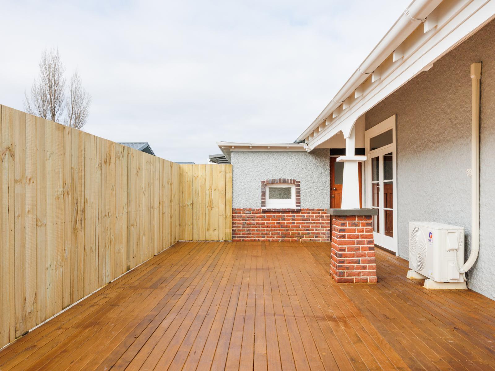 972 Tremaine Avenue, Roslyn
