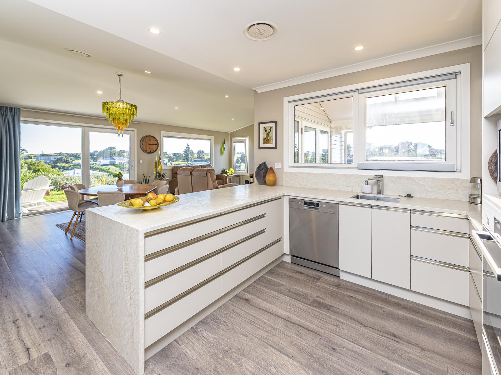 12 Longbeach Drive, Castlecliff