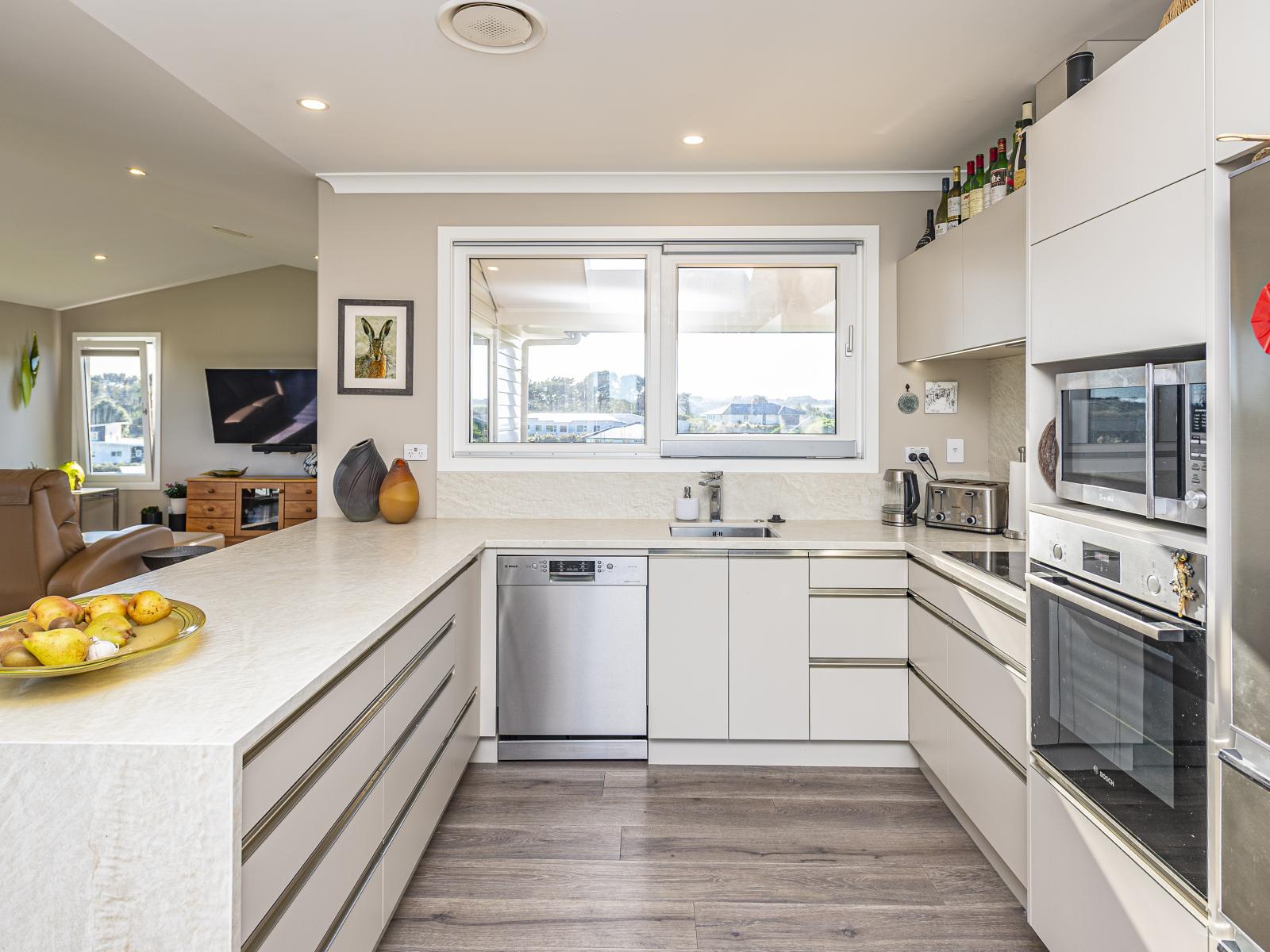 12 Longbeach Drive, Castlecliff