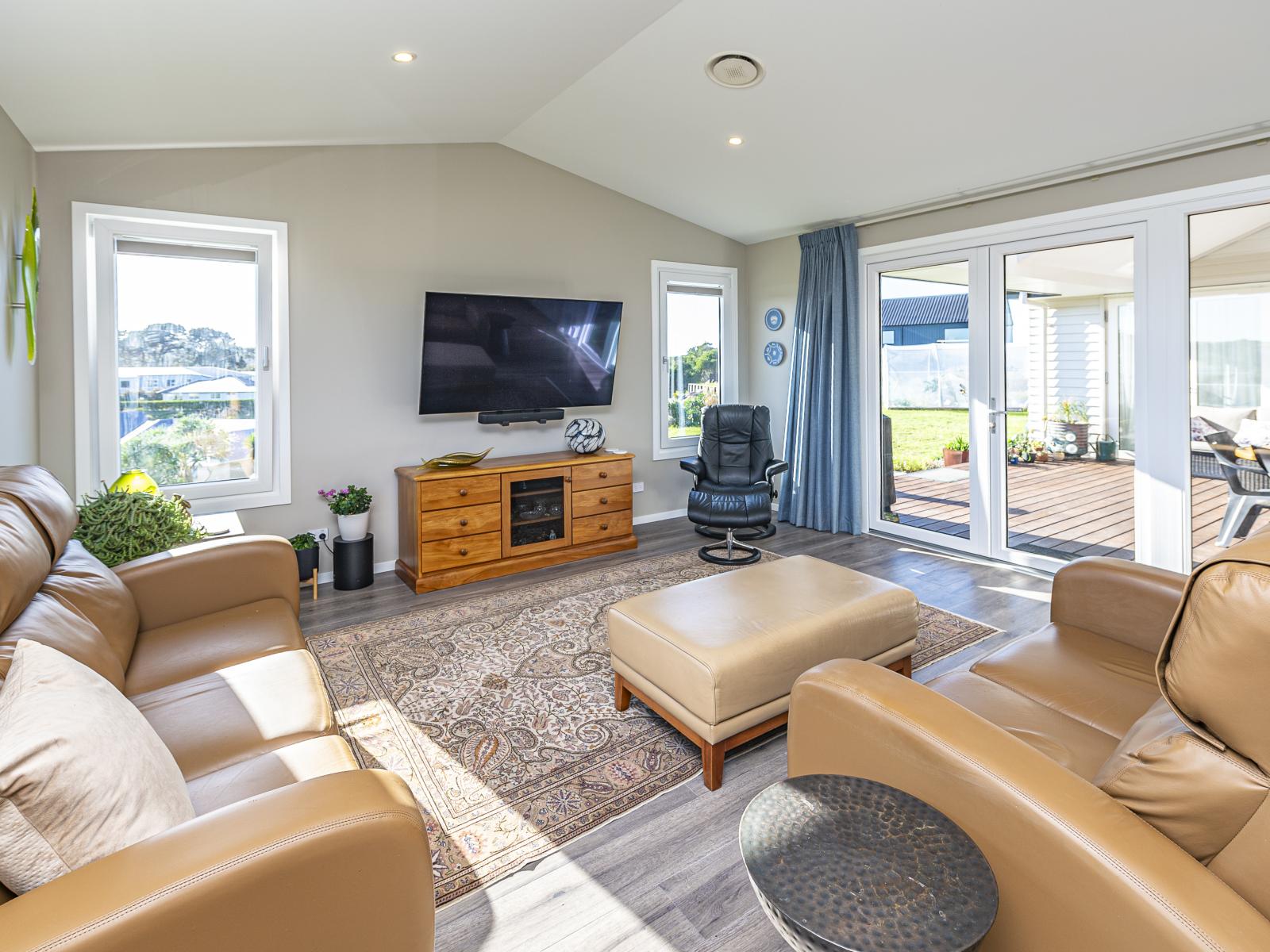 12 Longbeach Drive, Castlecliff