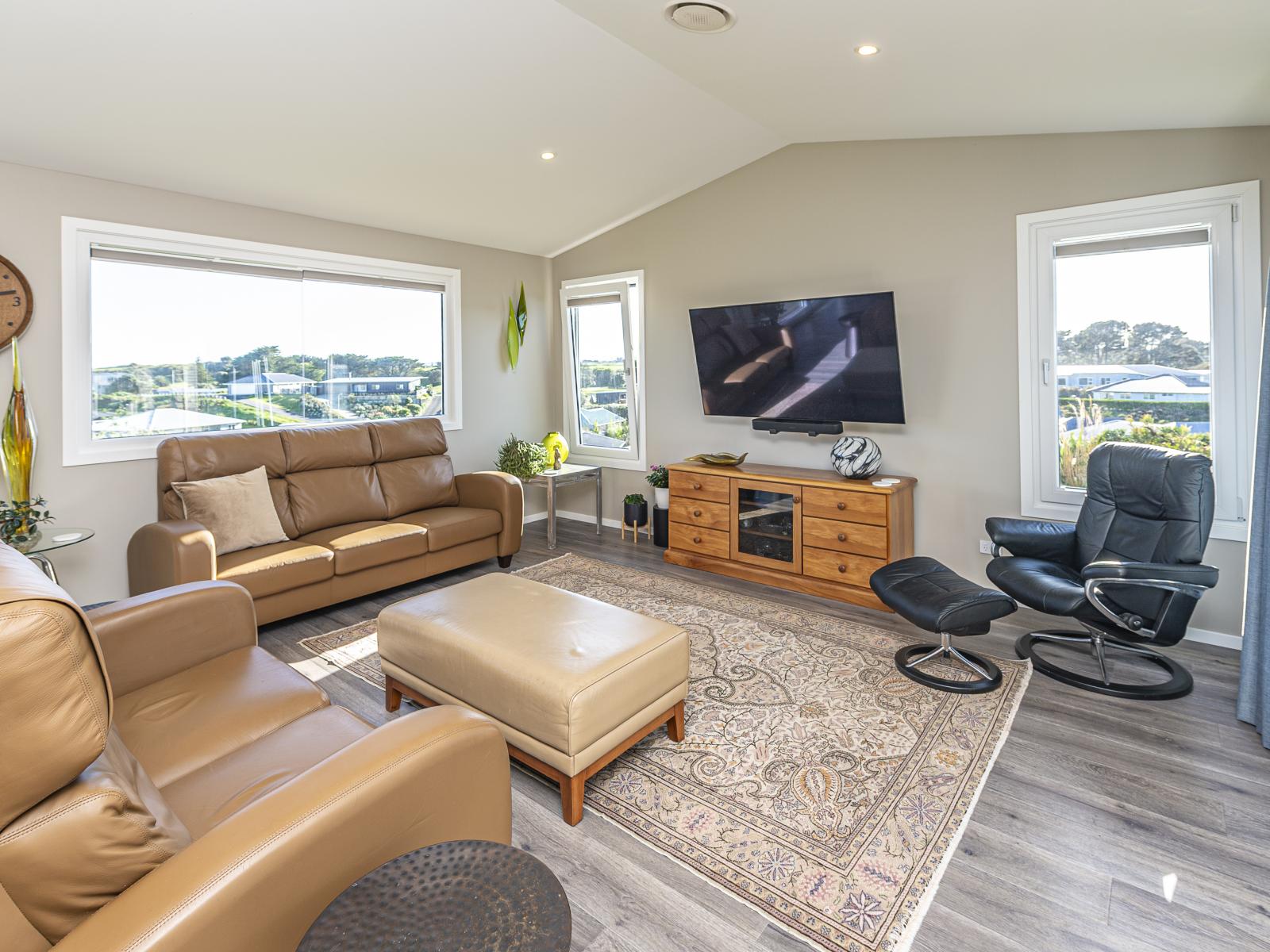 12 Longbeach Drive, Castlecliff