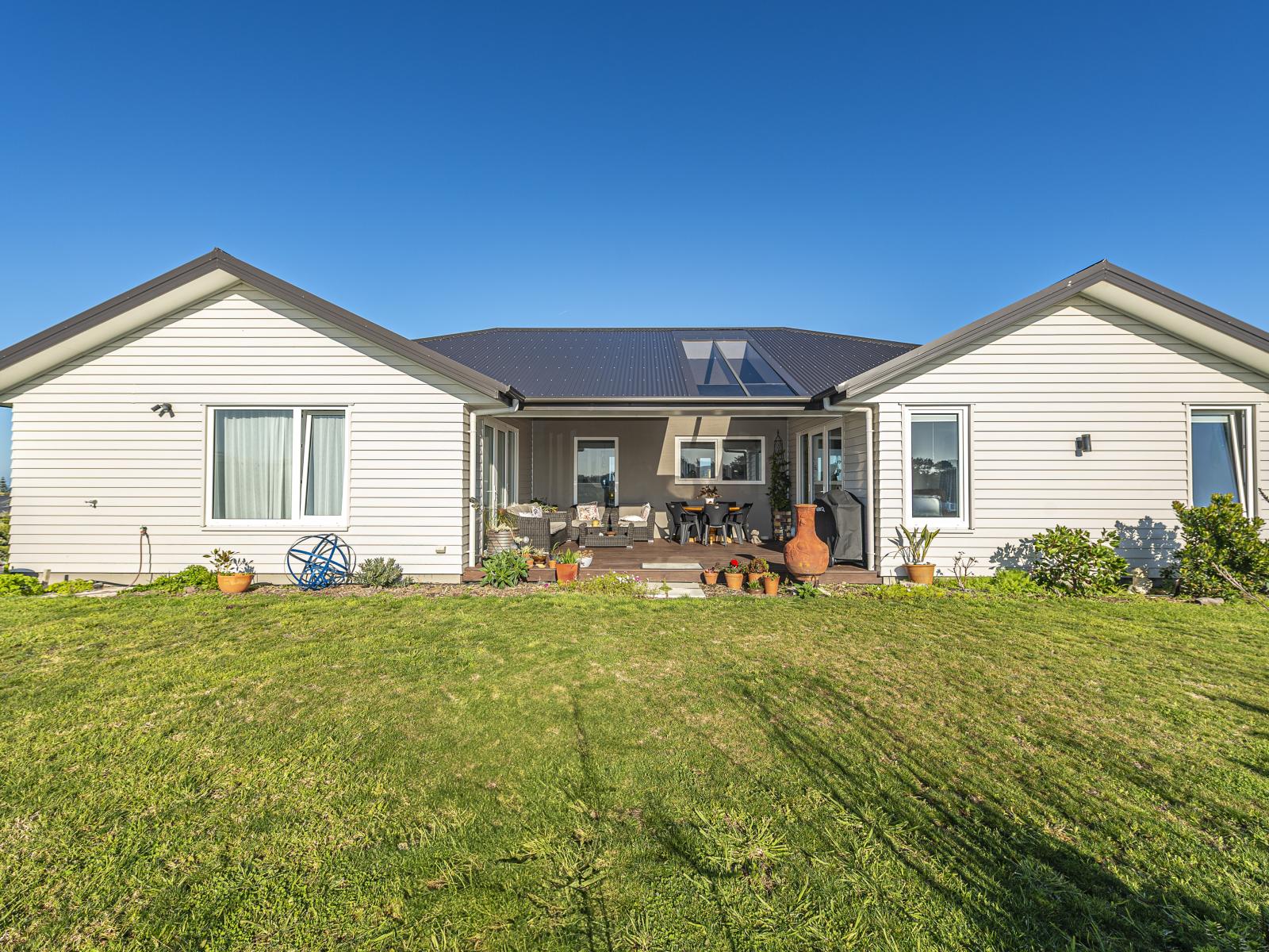 12 Longbeach Drive, Castlecliff