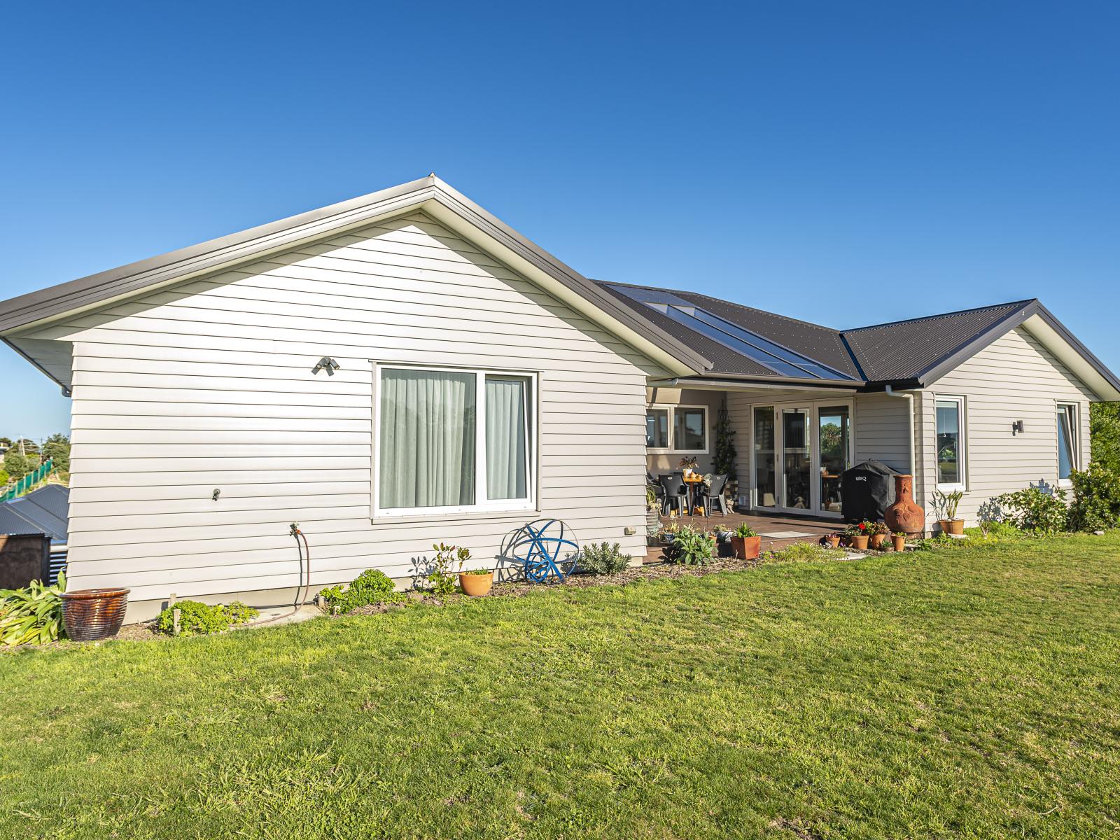 12 Longbeach Drive, Castlecliff