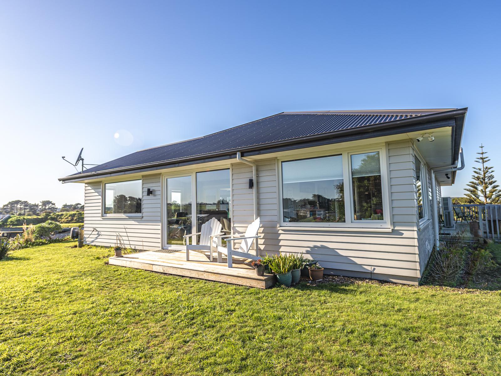 12 Longbeach Drive, Castlecliff