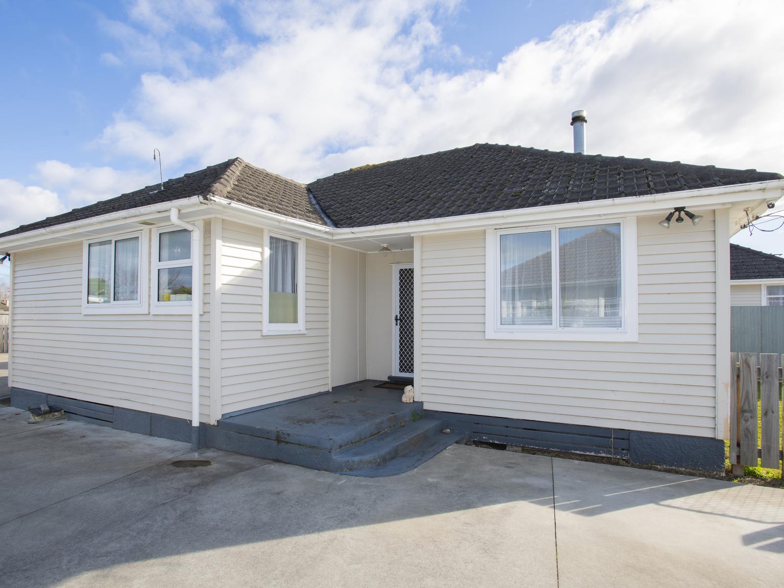 25a and 25b Manuka Street, Elgin