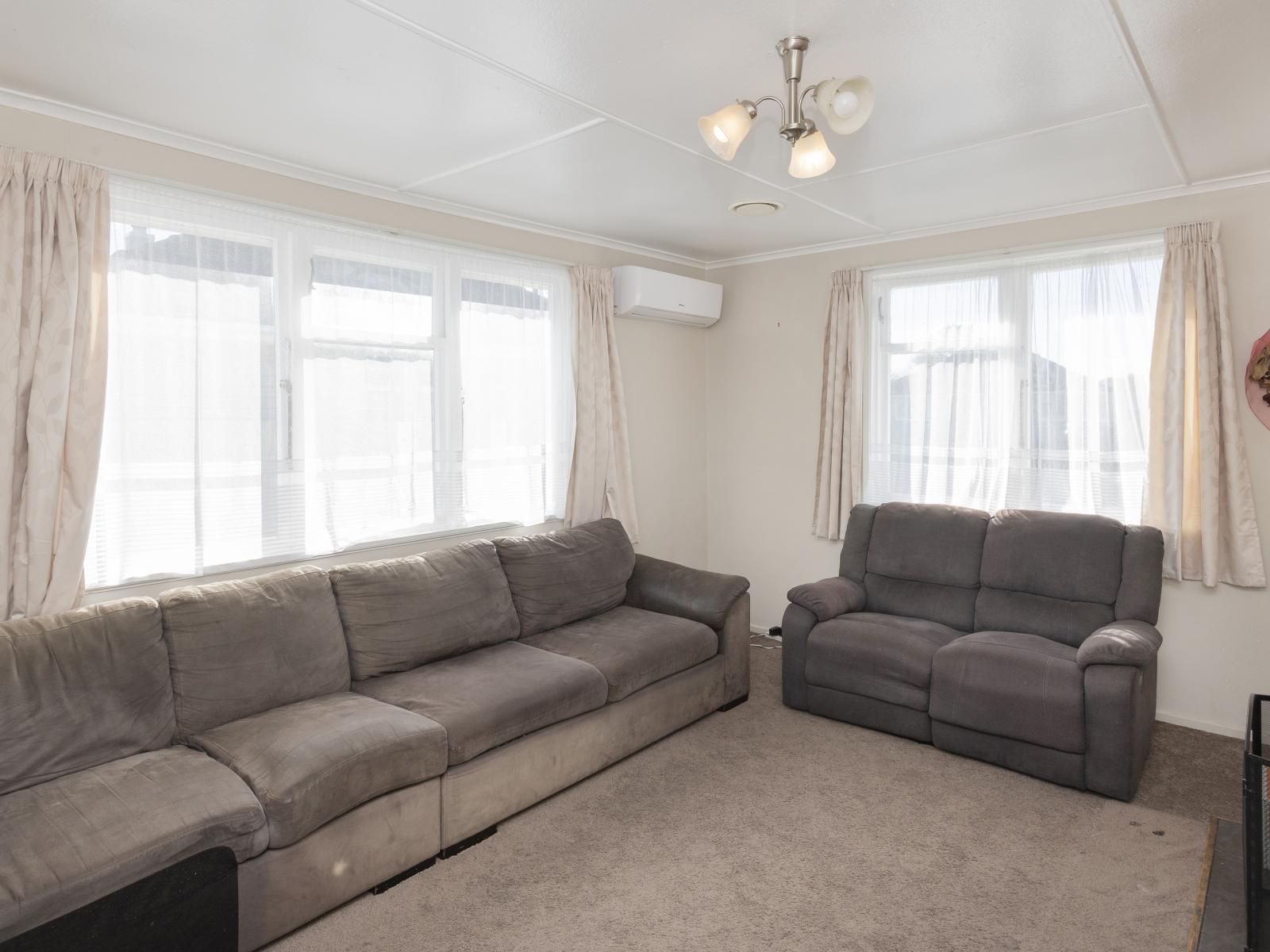 25a and 25b Manuka Street, Elgin