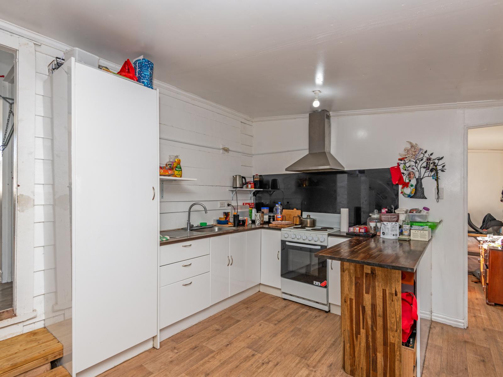 28 and 28a Hammond Street, Bulls