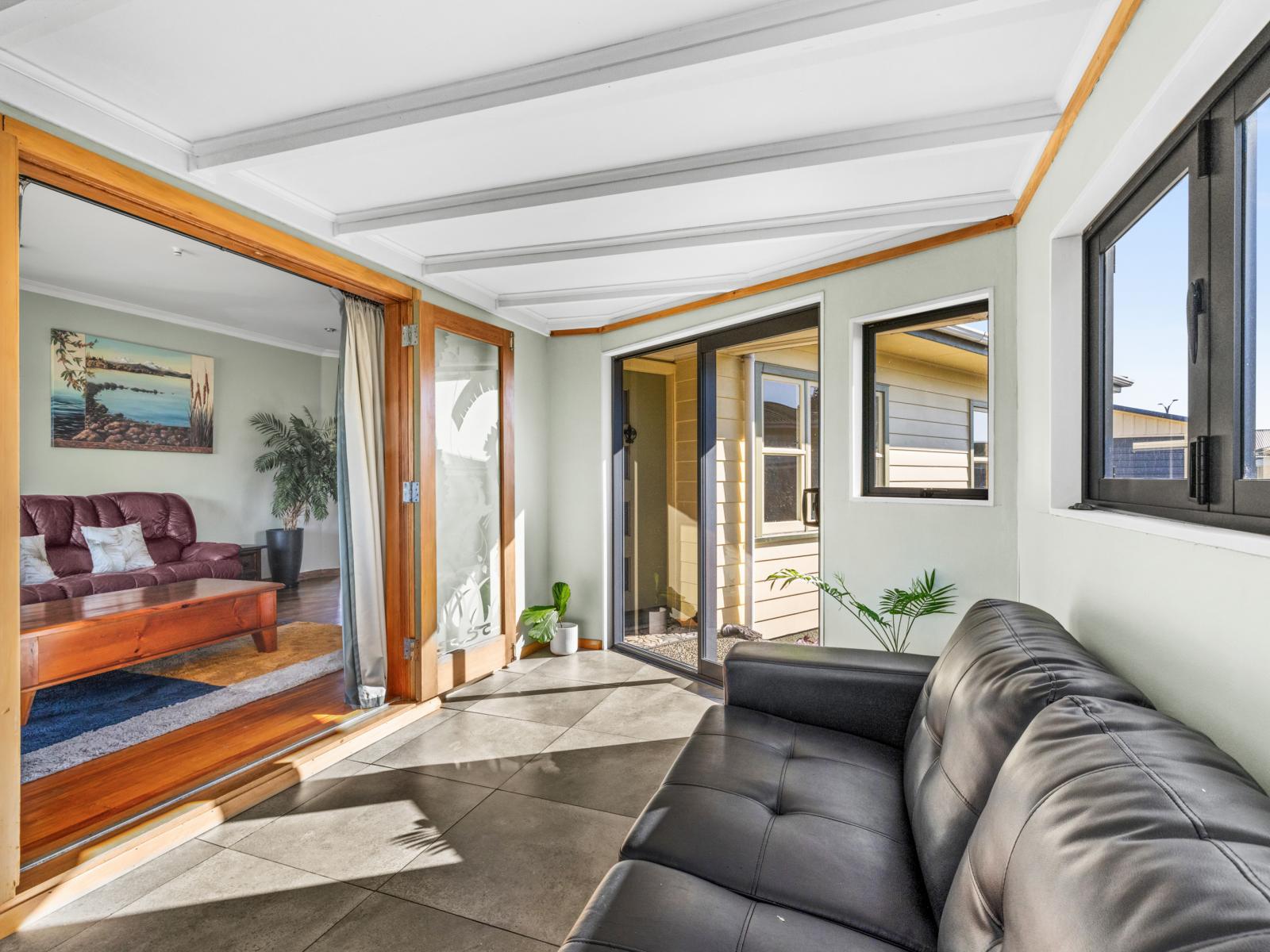 52 Clarence Cox Crescent, Pirimai