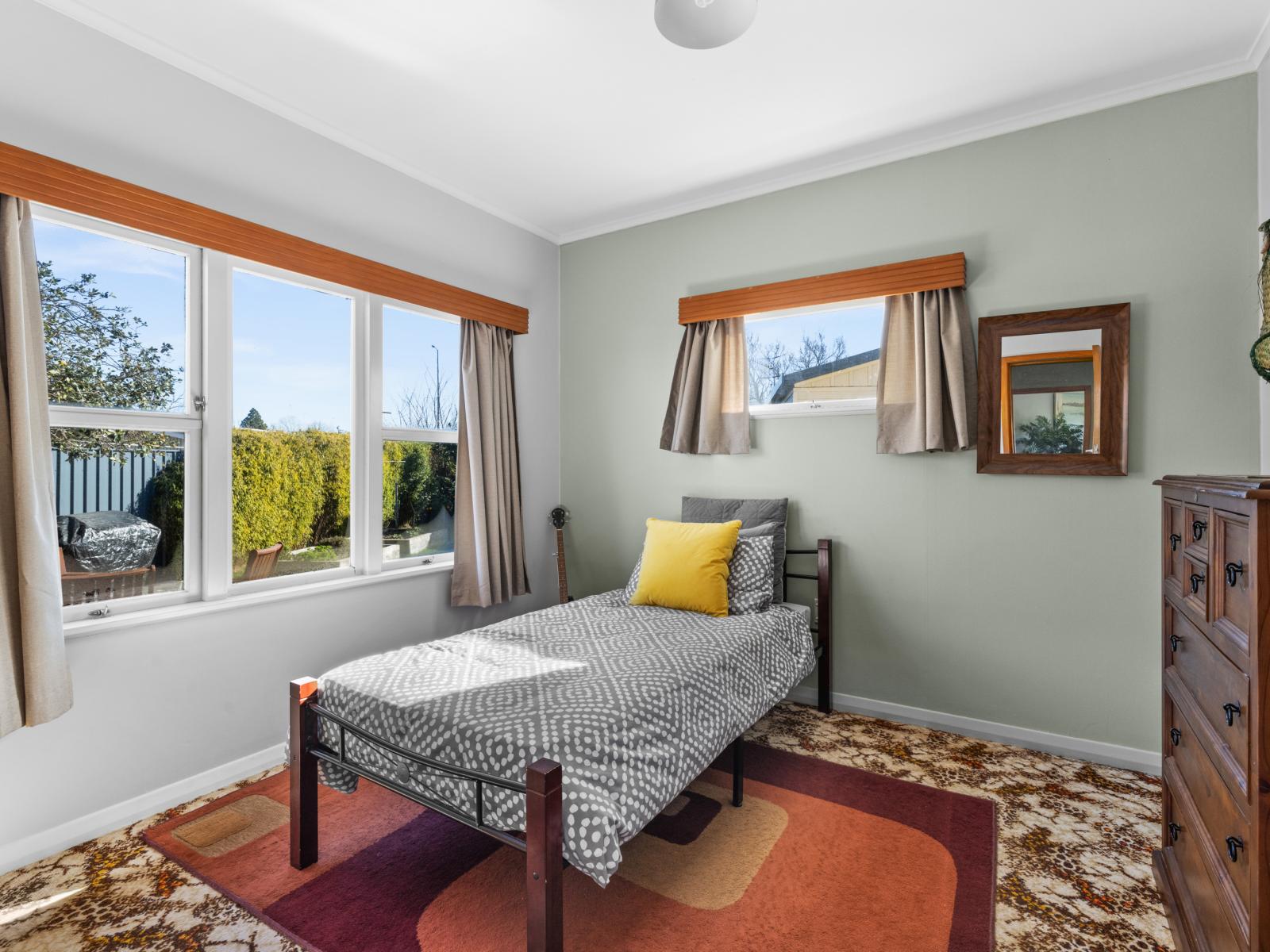 52 Clarence Cox Crescent, Pirimai