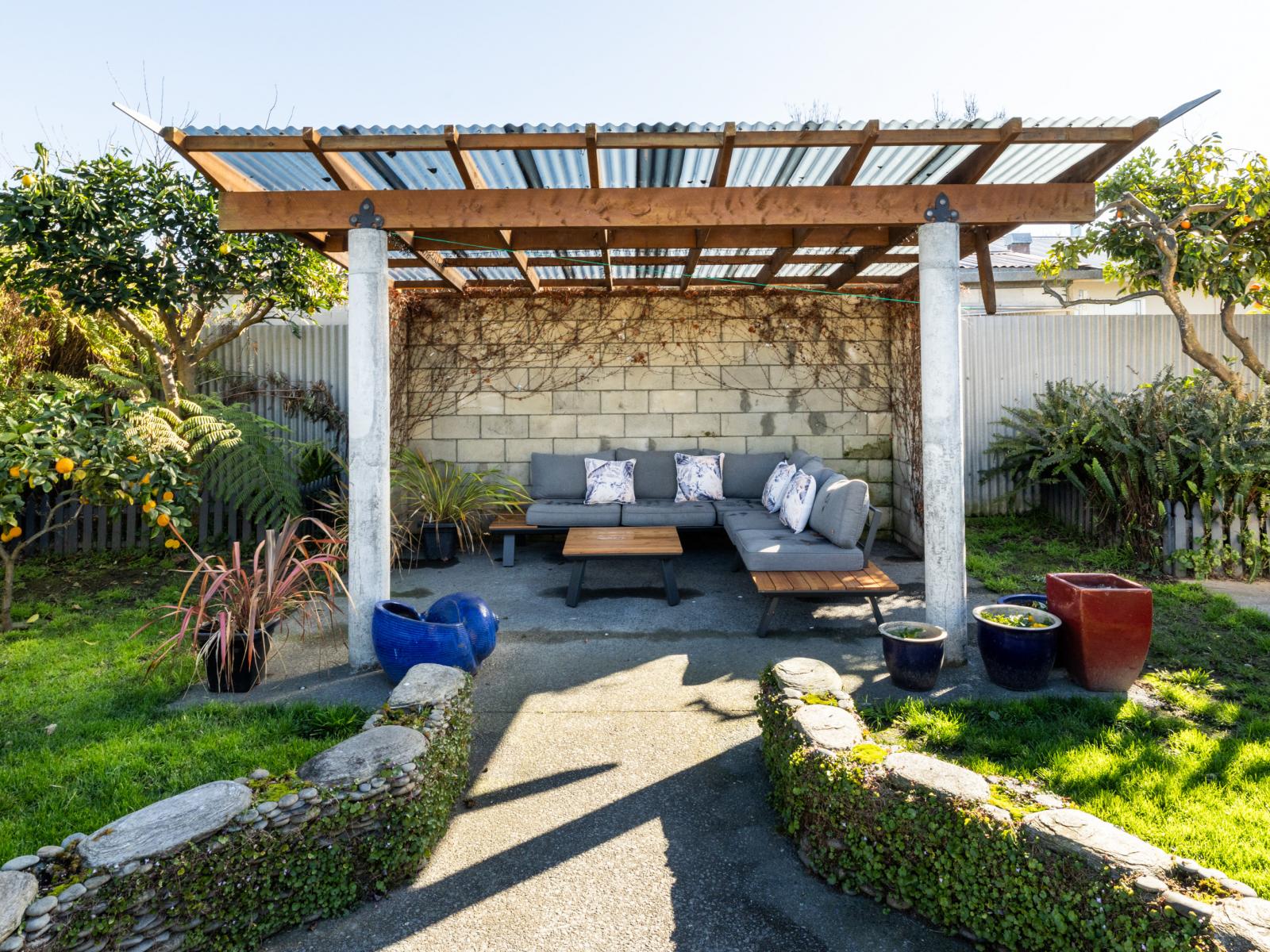 52 Clarence Cox Crescent, Pirimai