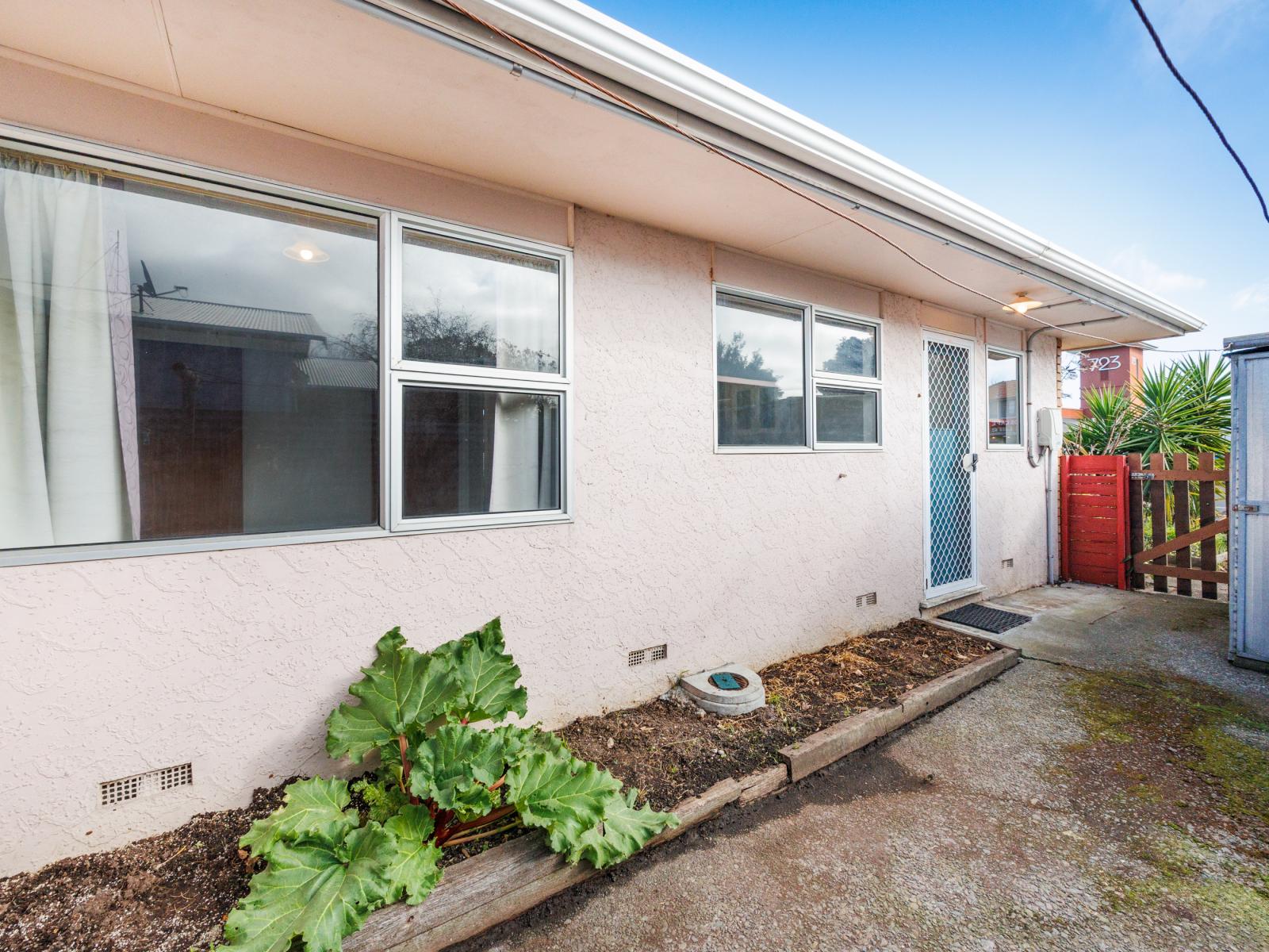 Unit 1, 734 Main Street, Palmerston North