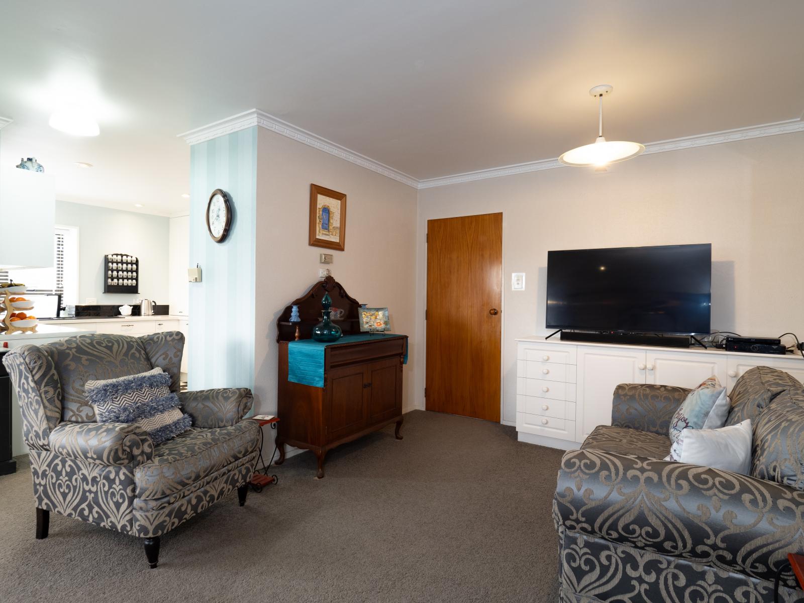 16 Falcon Drive, Allenton