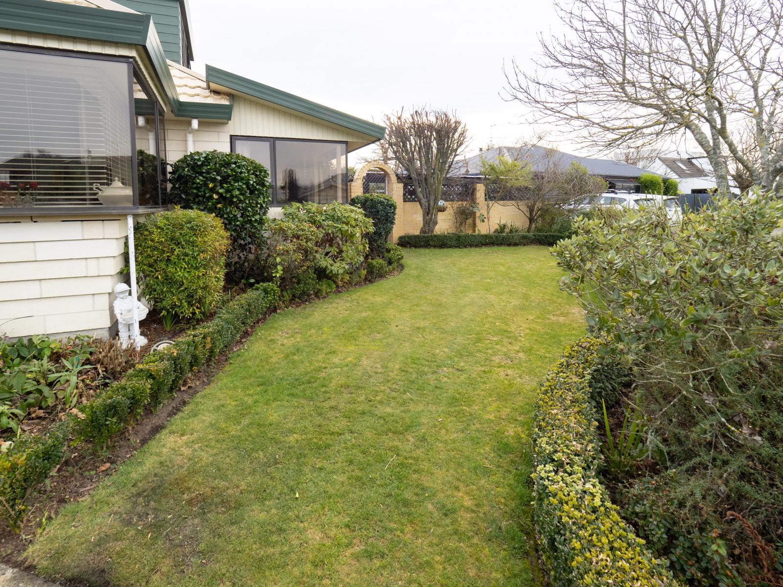 16 Falcon Drive, Allenton