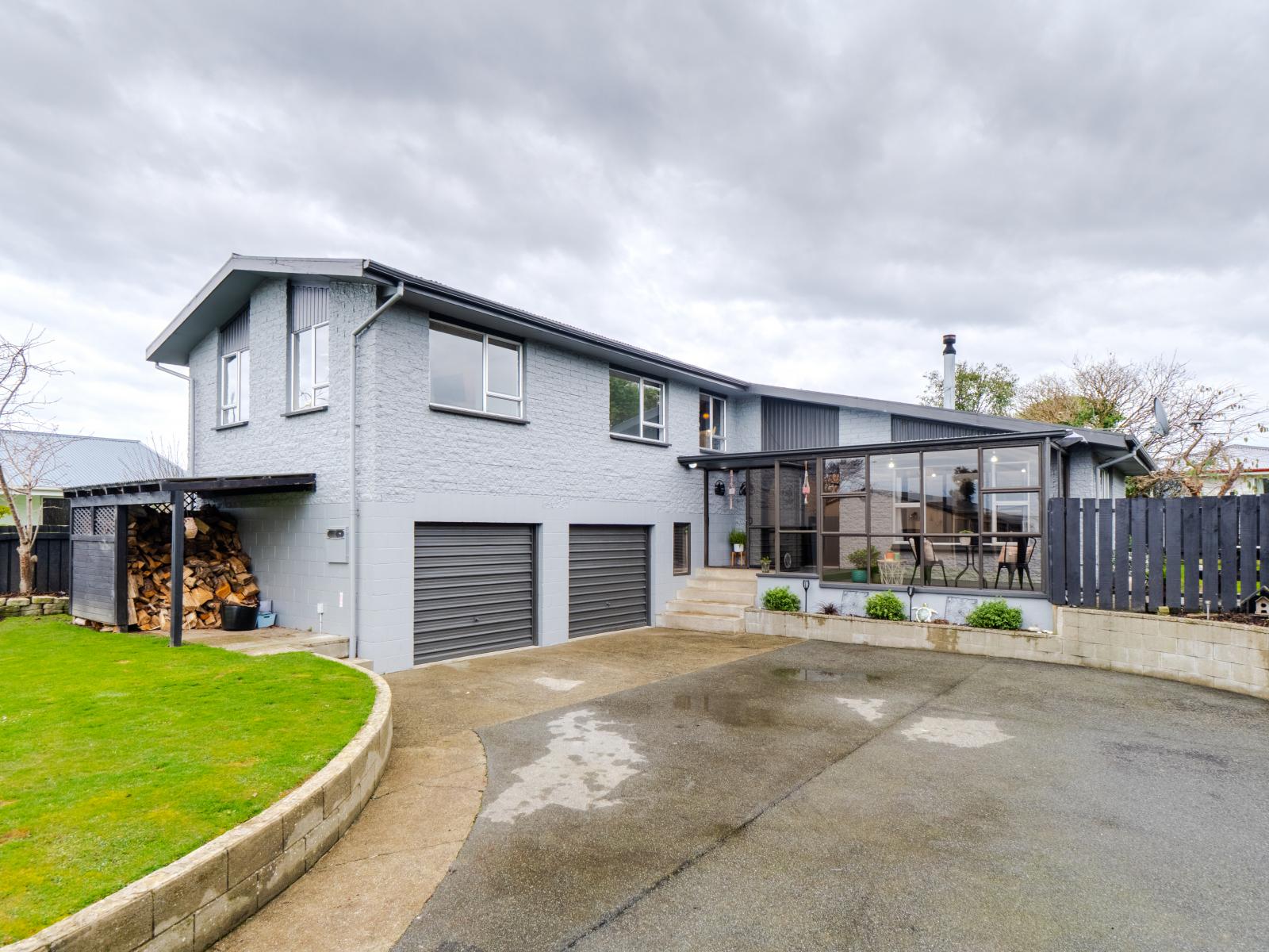 253 Pomona Street, Strathern