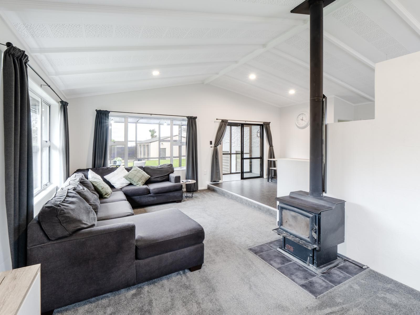 253 Pomona Street, Strathern