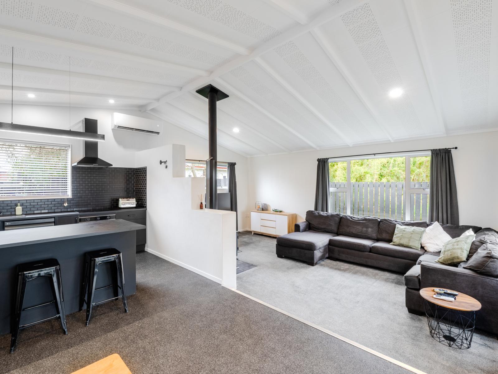 253 Pomona Street, Strathern