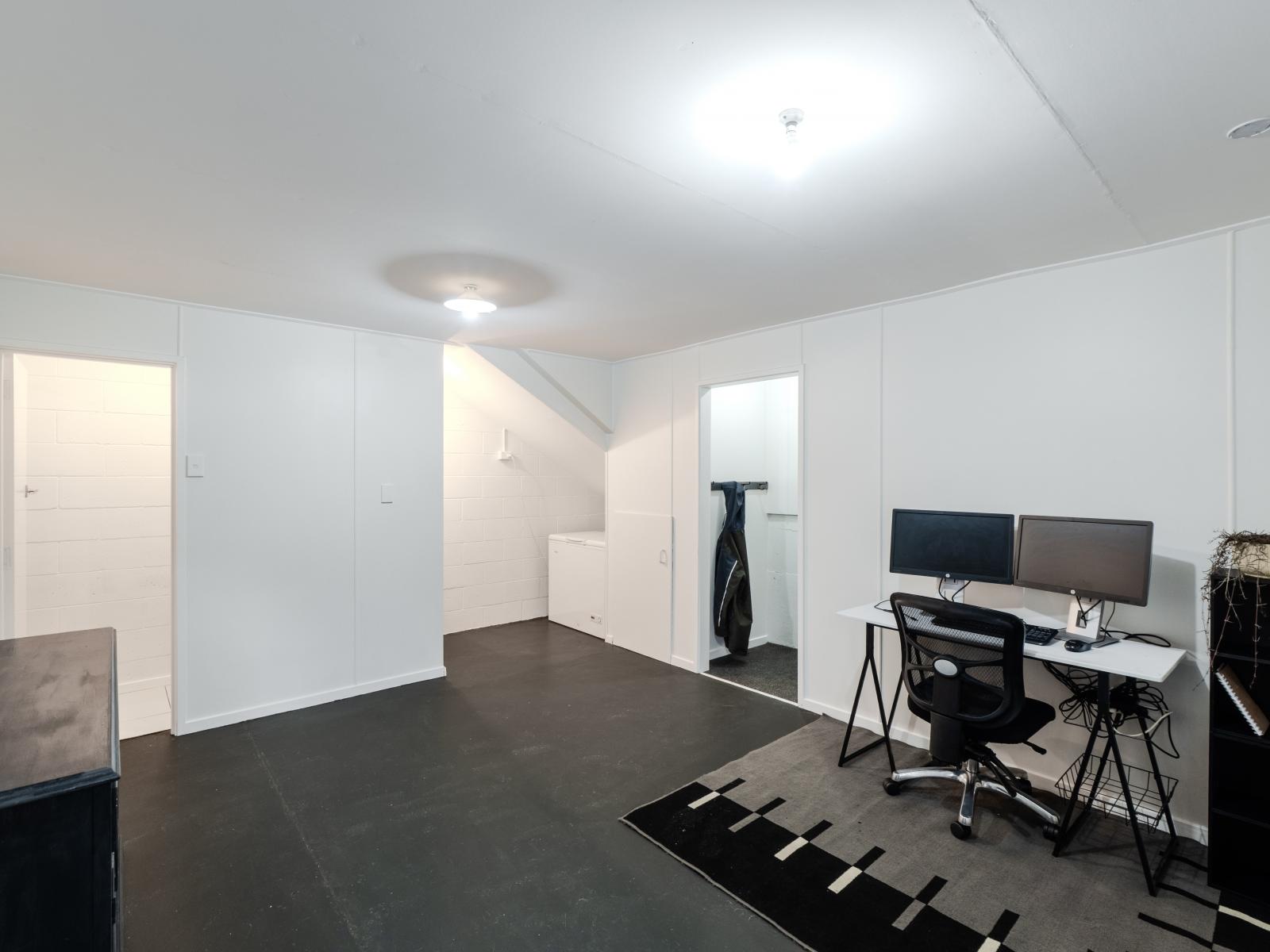 253 Pomona Street, Strathern