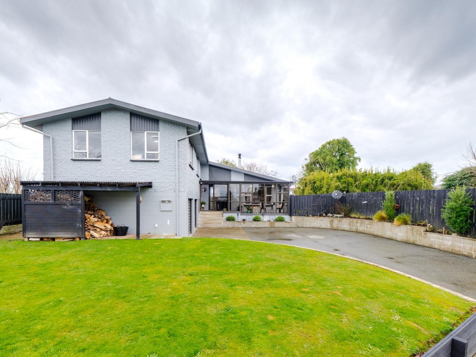 253 Pomona Street, Strathern