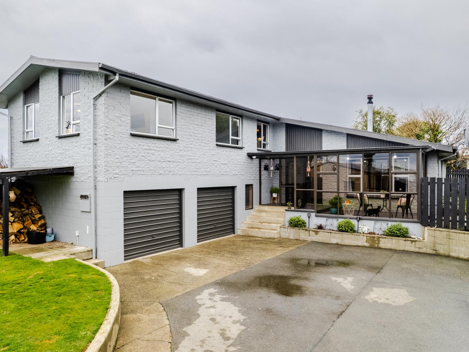 253 Pomona Street, Strathern