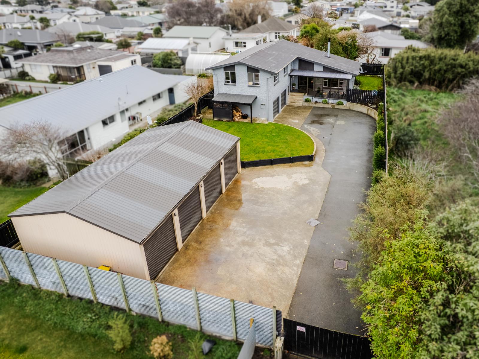 253 Pomona Street, Strathern