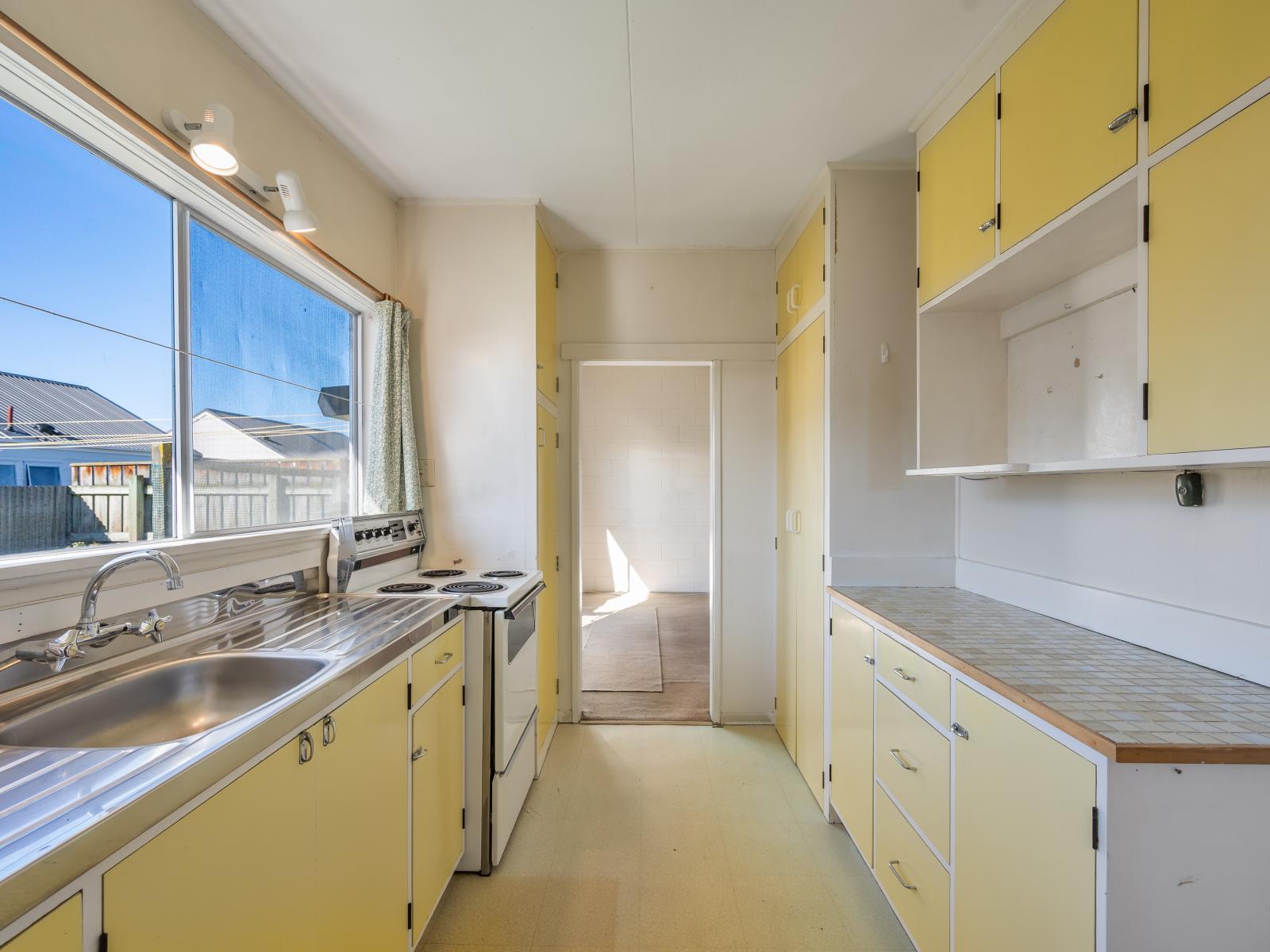 Unit 4, 804 Miller Street, Hastings