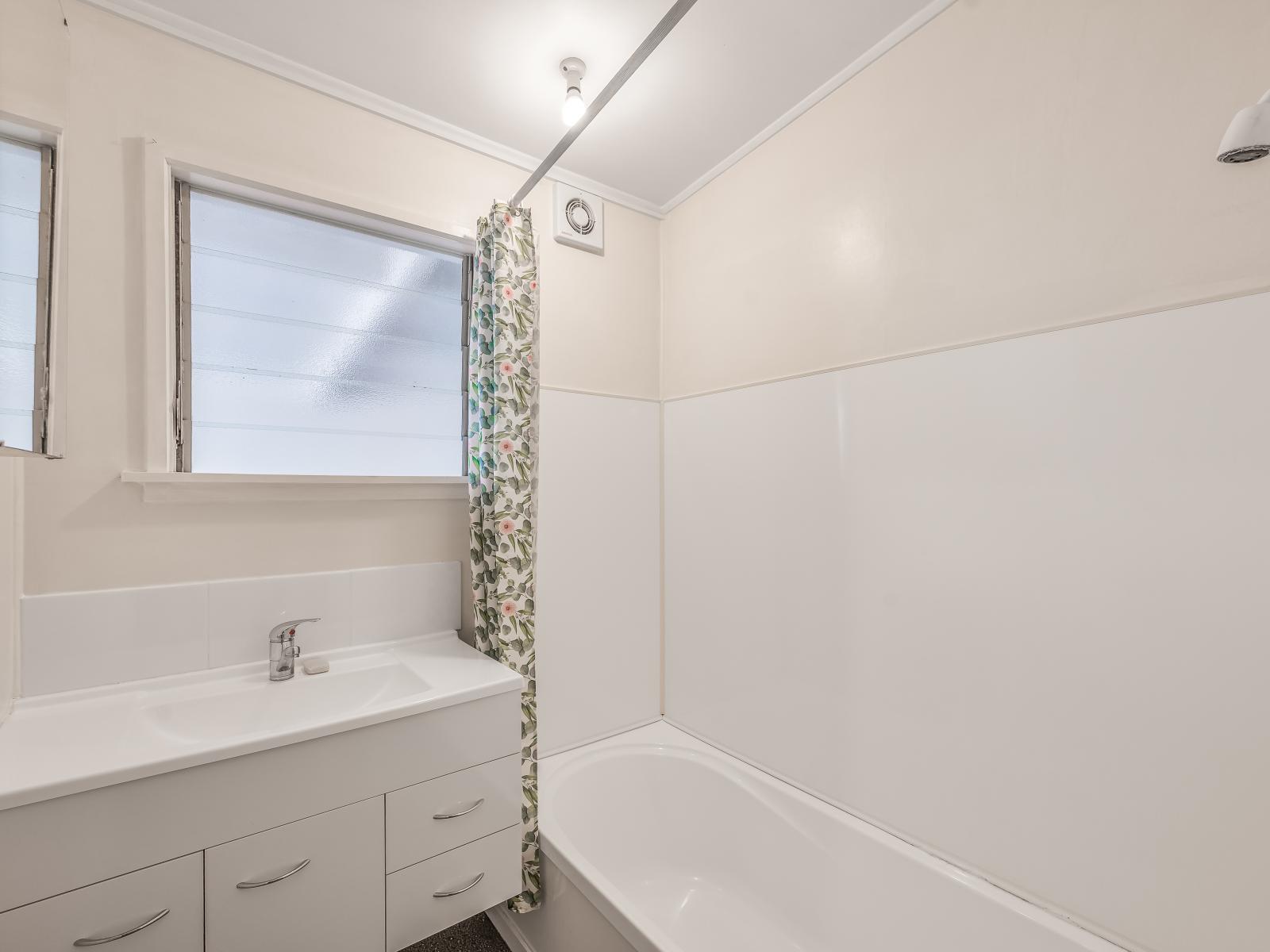 Unit 4, 804 Miller Street, Hastings