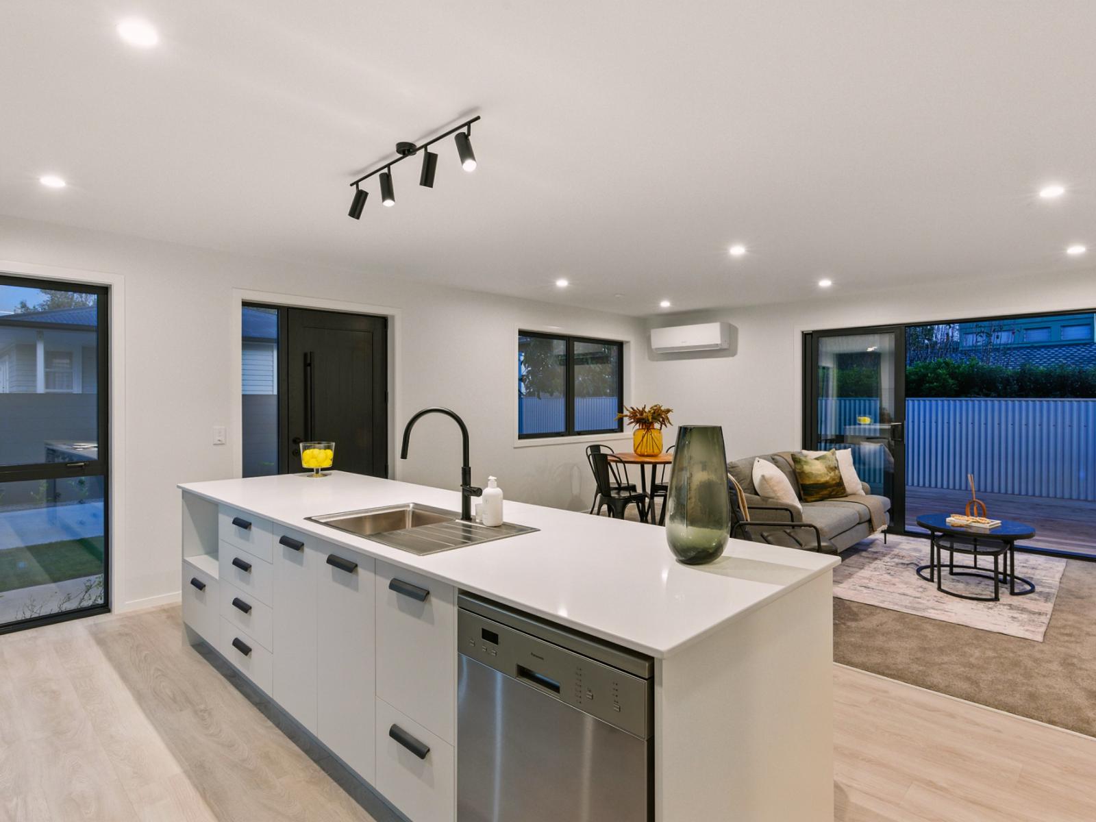 11D Gordon Place, Levin