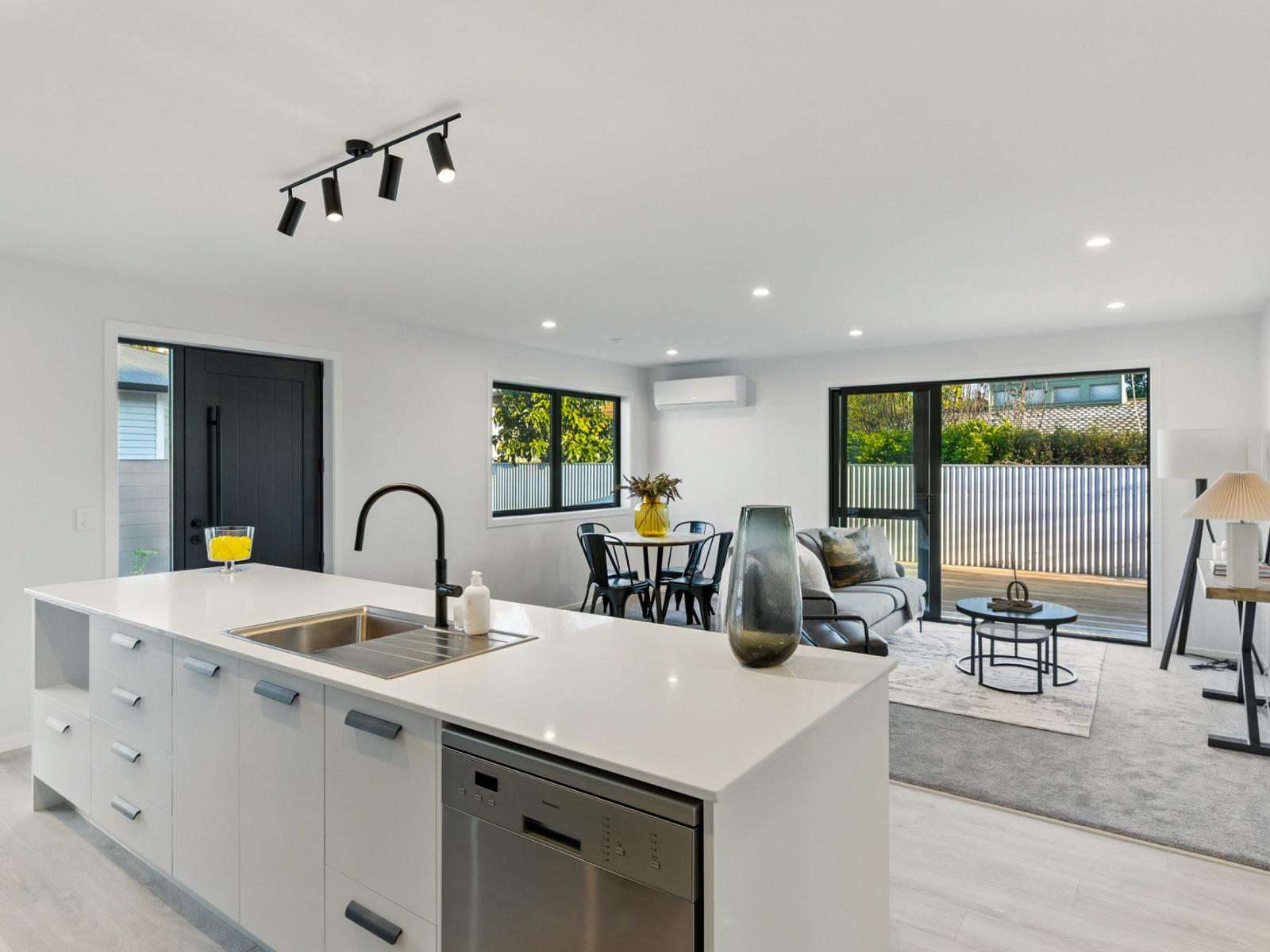 11D Gordon Place, Levin