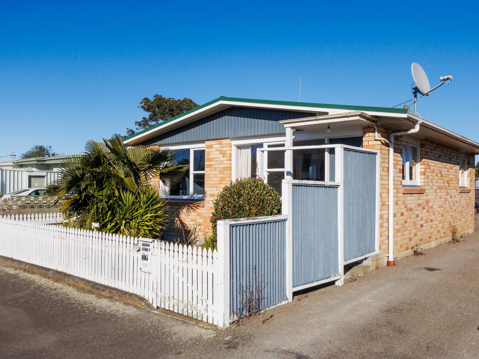 1-84A Linton Street, West End