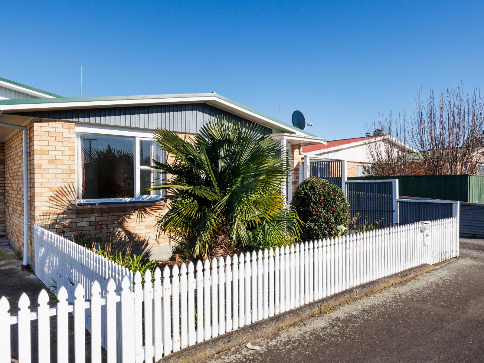 1-84A Linton Street, West End