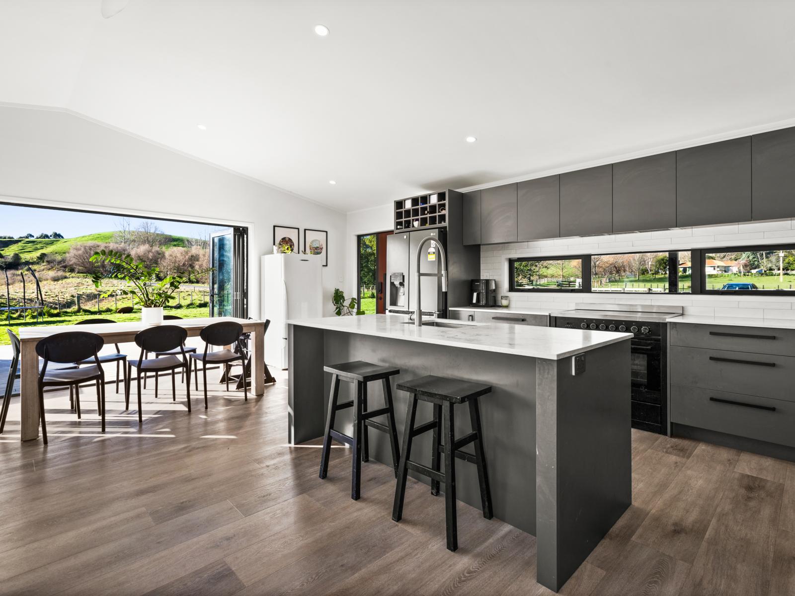 2480 Kahuranaki Road, Elsthorpe