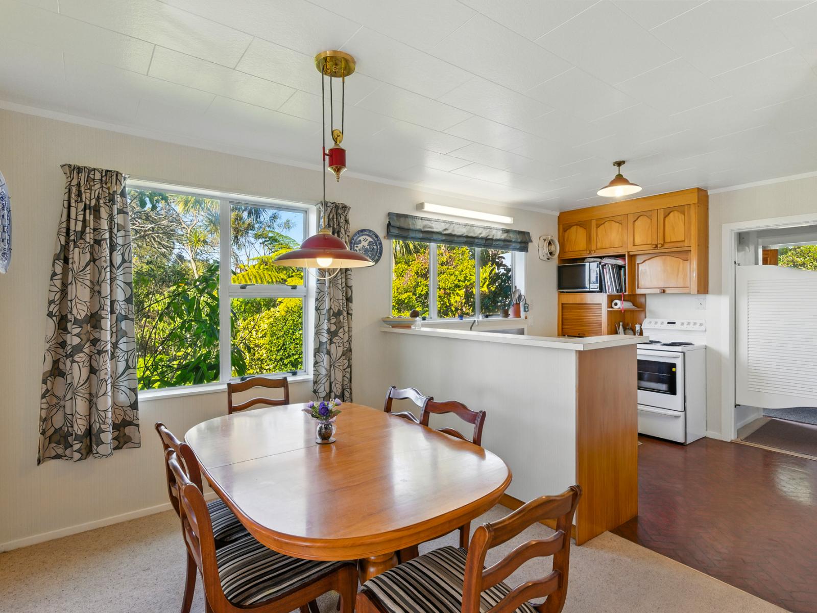 208 Kukutauaki Road, Koputaroa