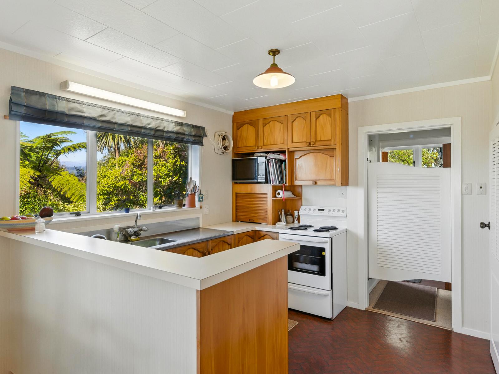 208 Kukutauaki Road, Koputaroa