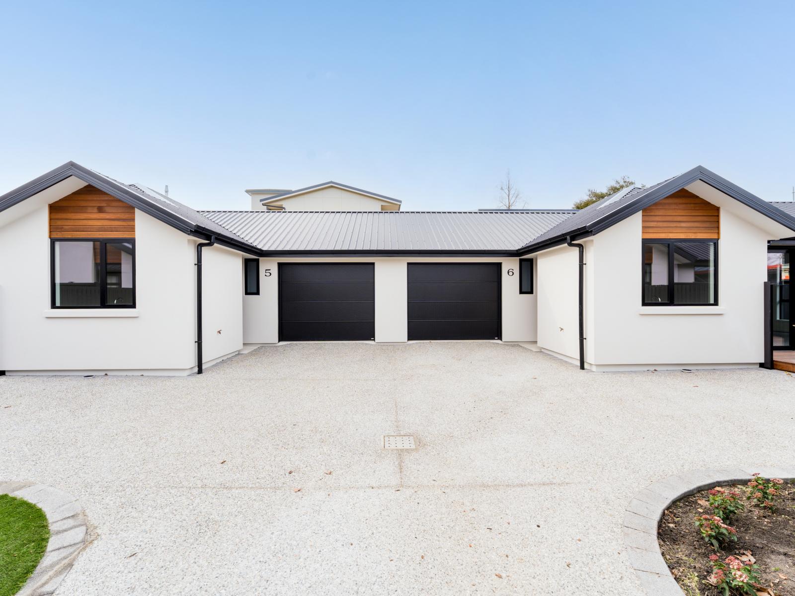 2-6 Armson Close, Mosgiel
